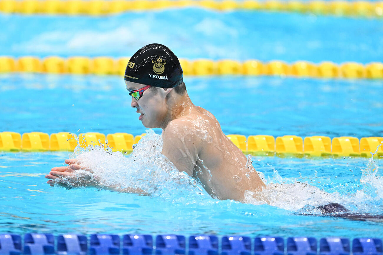 男子200メートル個人メドレー決勝で力泳する小島（撮影・滝沢徹郎）
