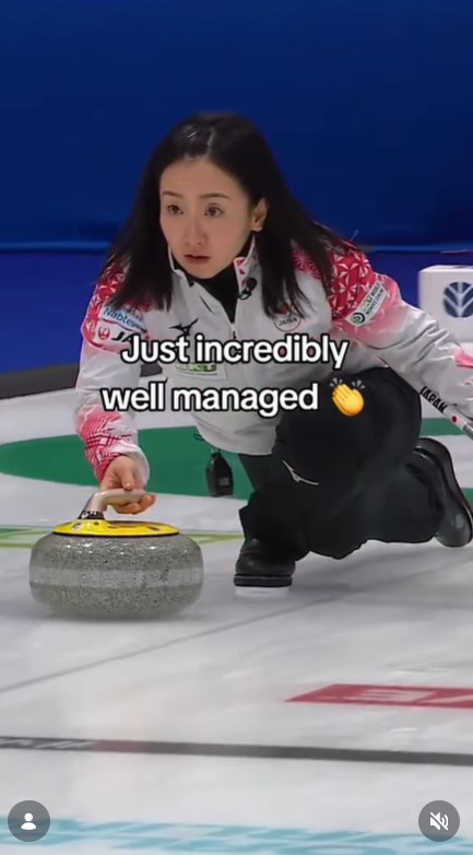 3位決定戦に出場した日本代表ロコ・ソラーレの藤沢五月（WORLD CURLINGのインスタグラムから）