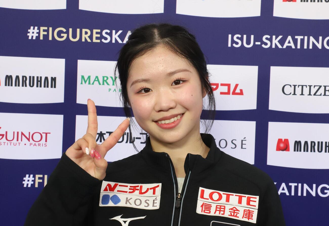 世界選手権公式練習後に笑顔を見せる中井（撮影・藤塚大輔）