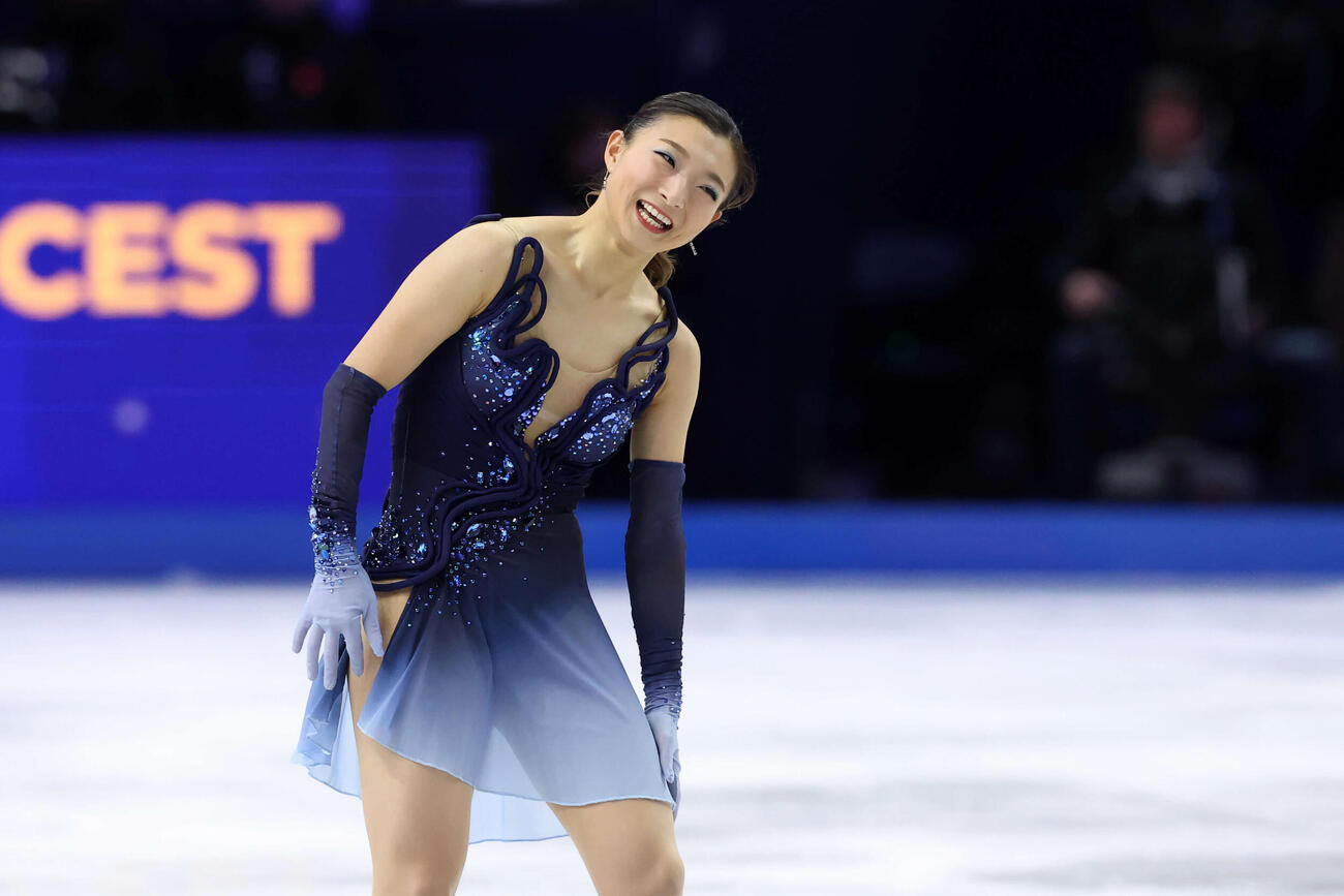 女子SPの演技を終え笑顔を見せる坂本花織（撮影・PNP）