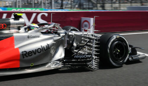FP1に出走したアウディのボルトレートは、前輪の直後に空力測定器を装着する（撮影・宮崎幸一）