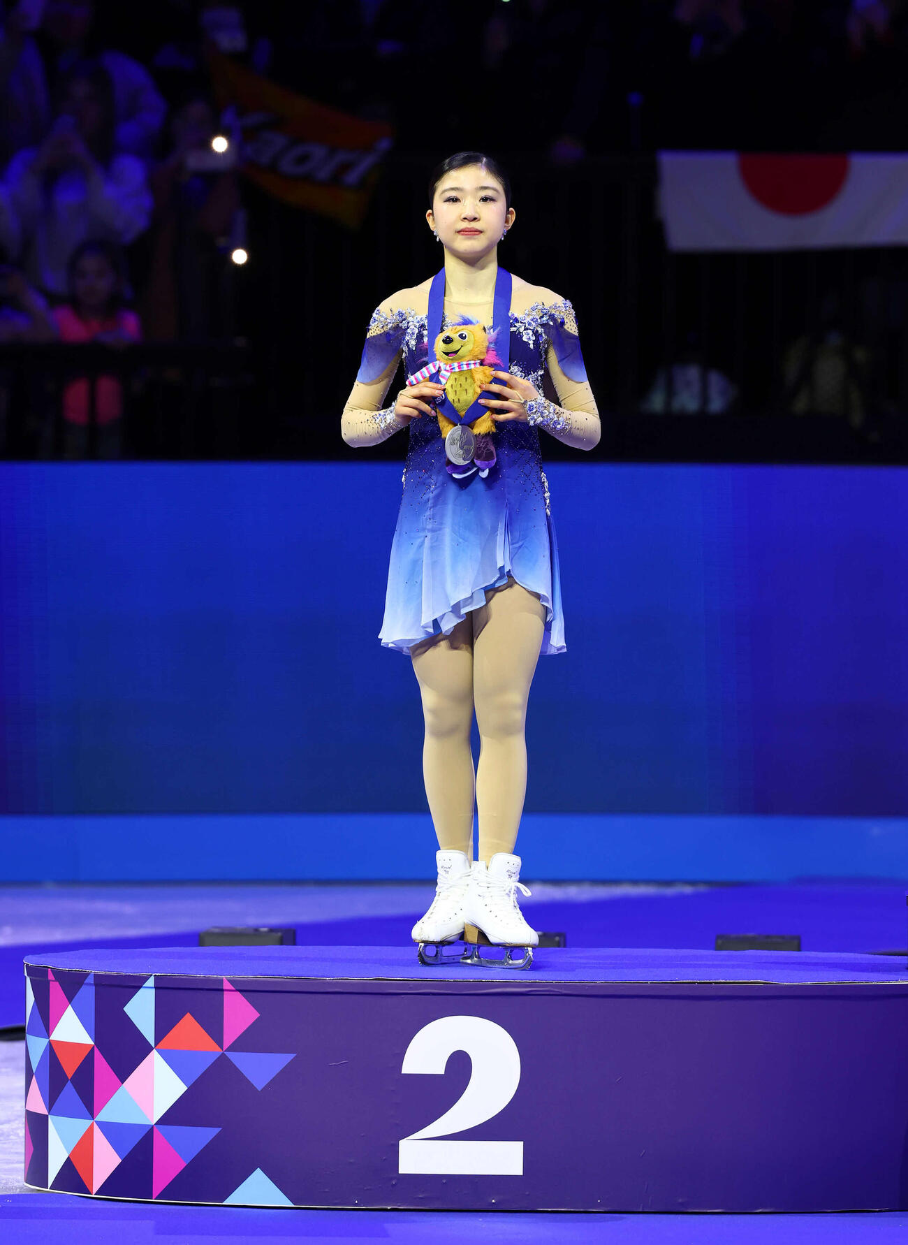 フィギュア世界選手権　総合2位で表彰台に上がる千葉百音（撮影・PNP）