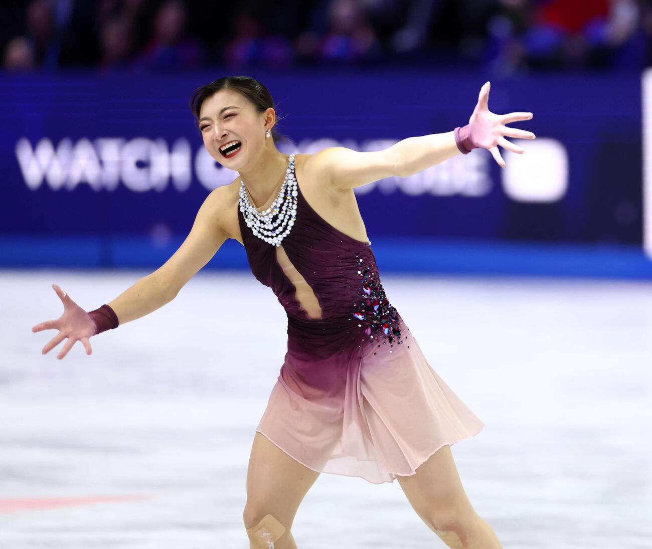 フィギュア世界選手権　今大会限りで現役引退の坂本花織は女子フリーの演技を終えると満面に笑みを浮かべる（撮影・PNP）