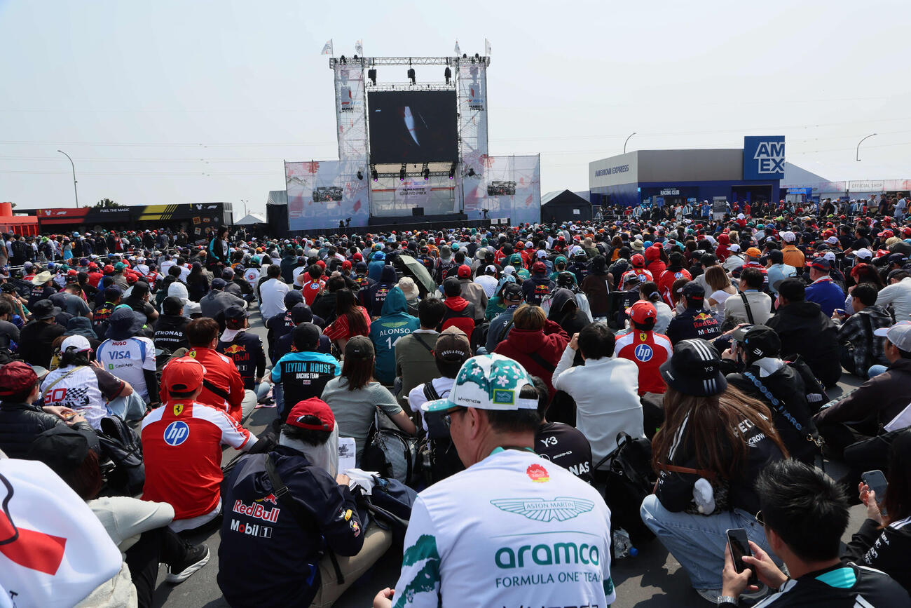 決勝は13万人、3日間で31.5万人を動員し、ファンで埋まったGPスクエア（撮影・宮崎幸一）
