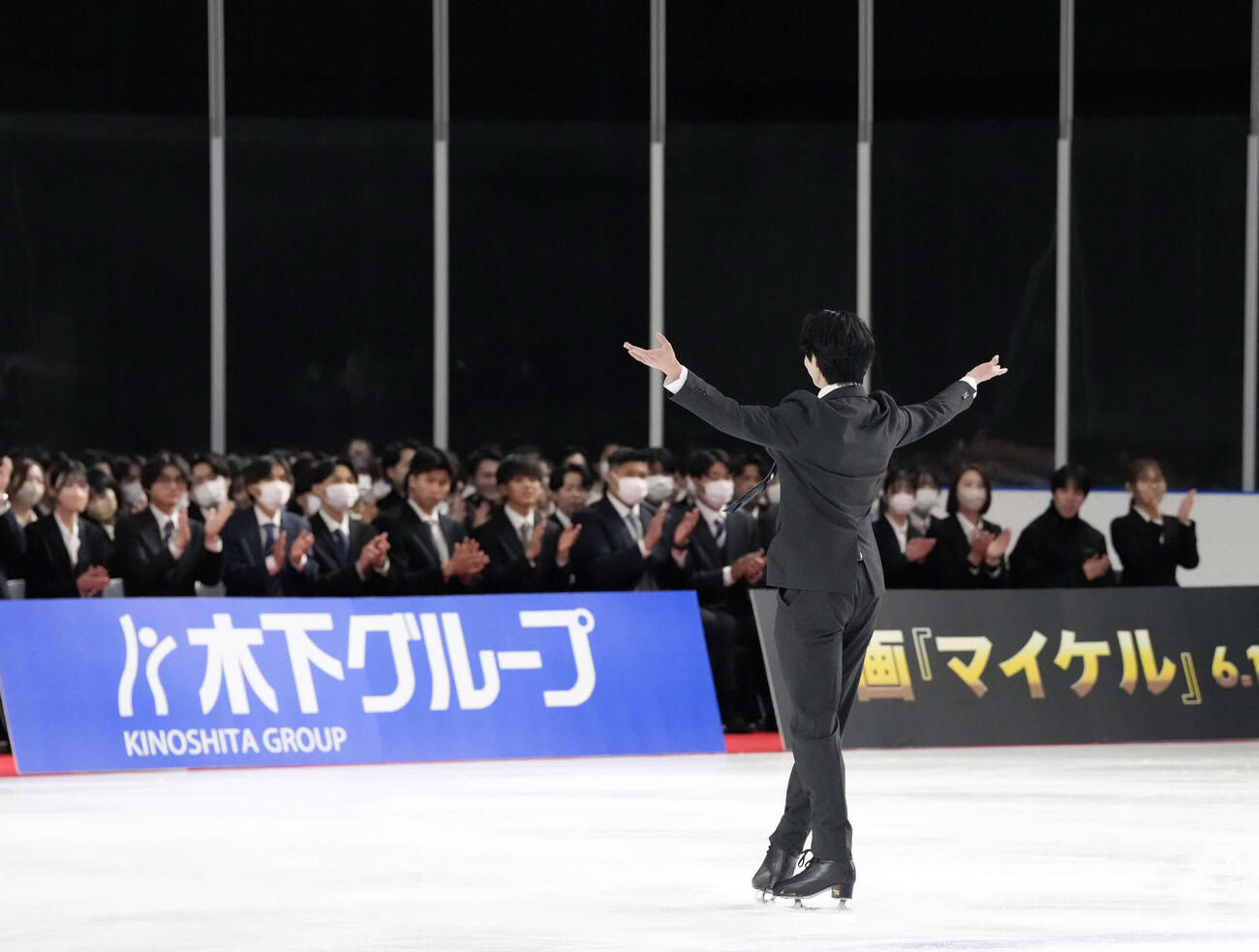 新入生代表で演技を披露する島田高（撮影・小島史椰）