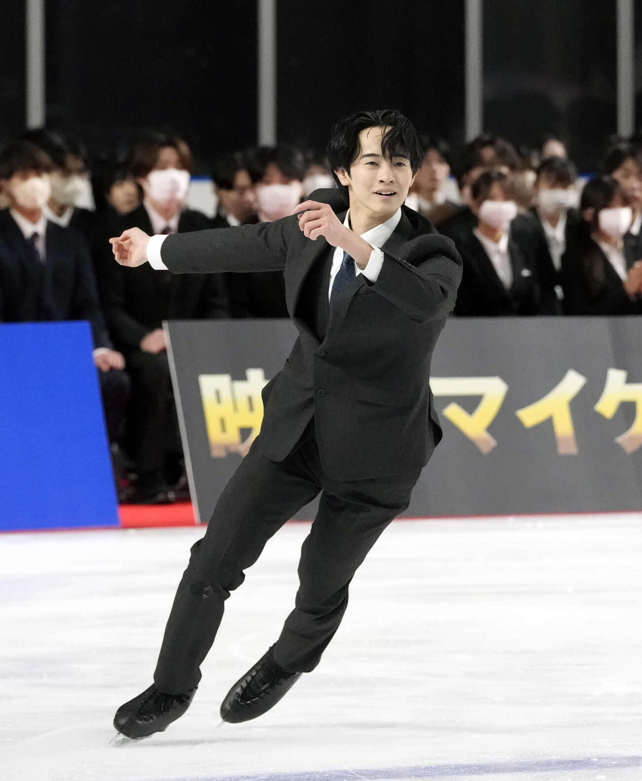 新入生代表で演技を披露する島田高（撮影・小島史椰）