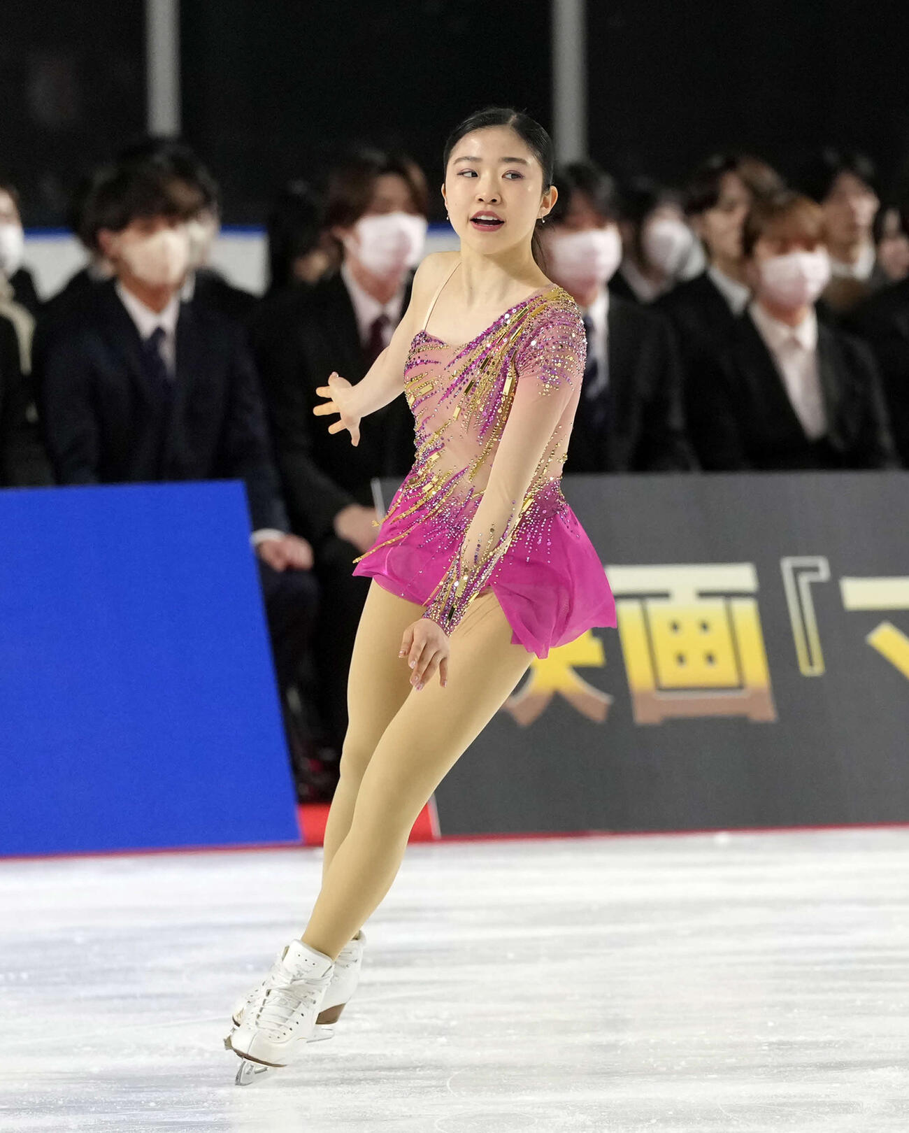 木下グループ入社式でパフォーマンスを披露する千葉（撮影・小島史椰）