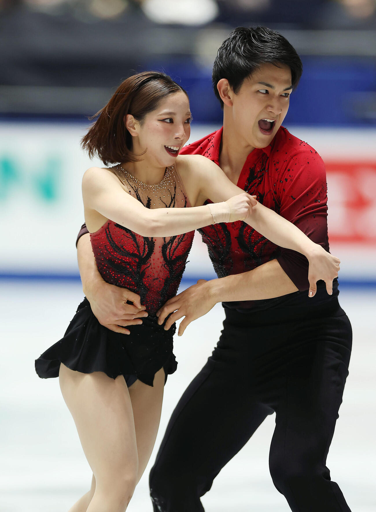 「りくりゅう」三浦璃来（左）、木原龍一（2025年12月撮影）