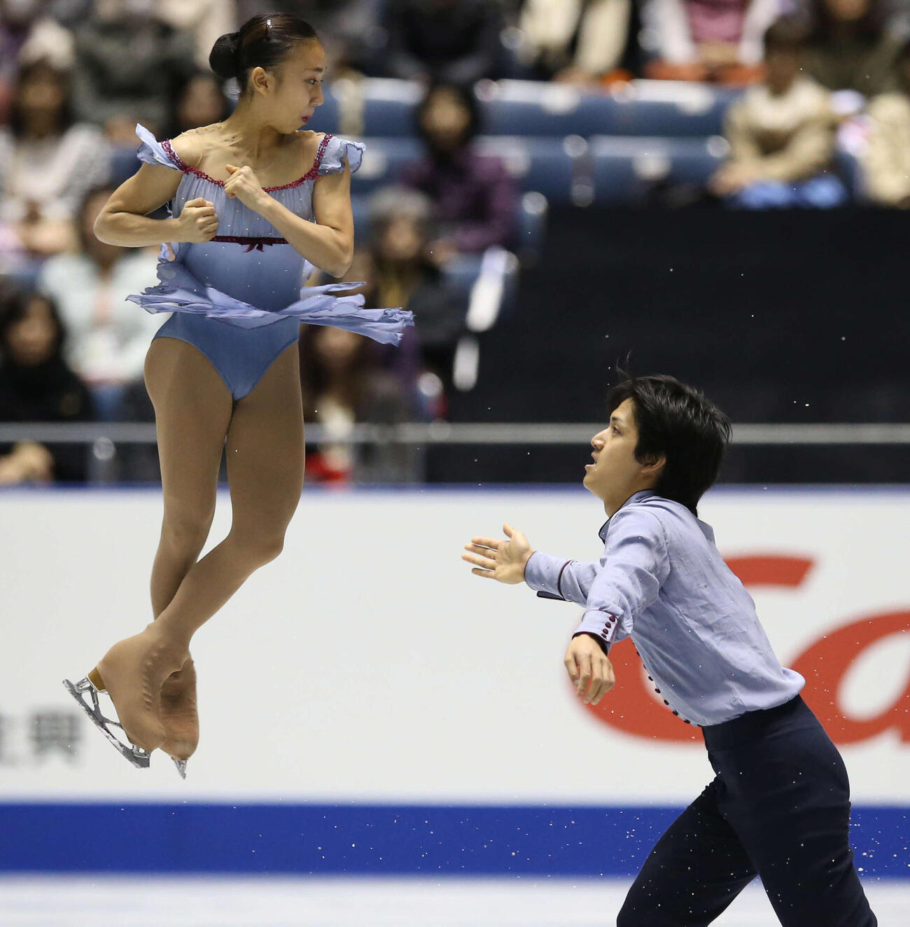 ペアのフリーで演技する高橋、木原組（撮影・井上学）