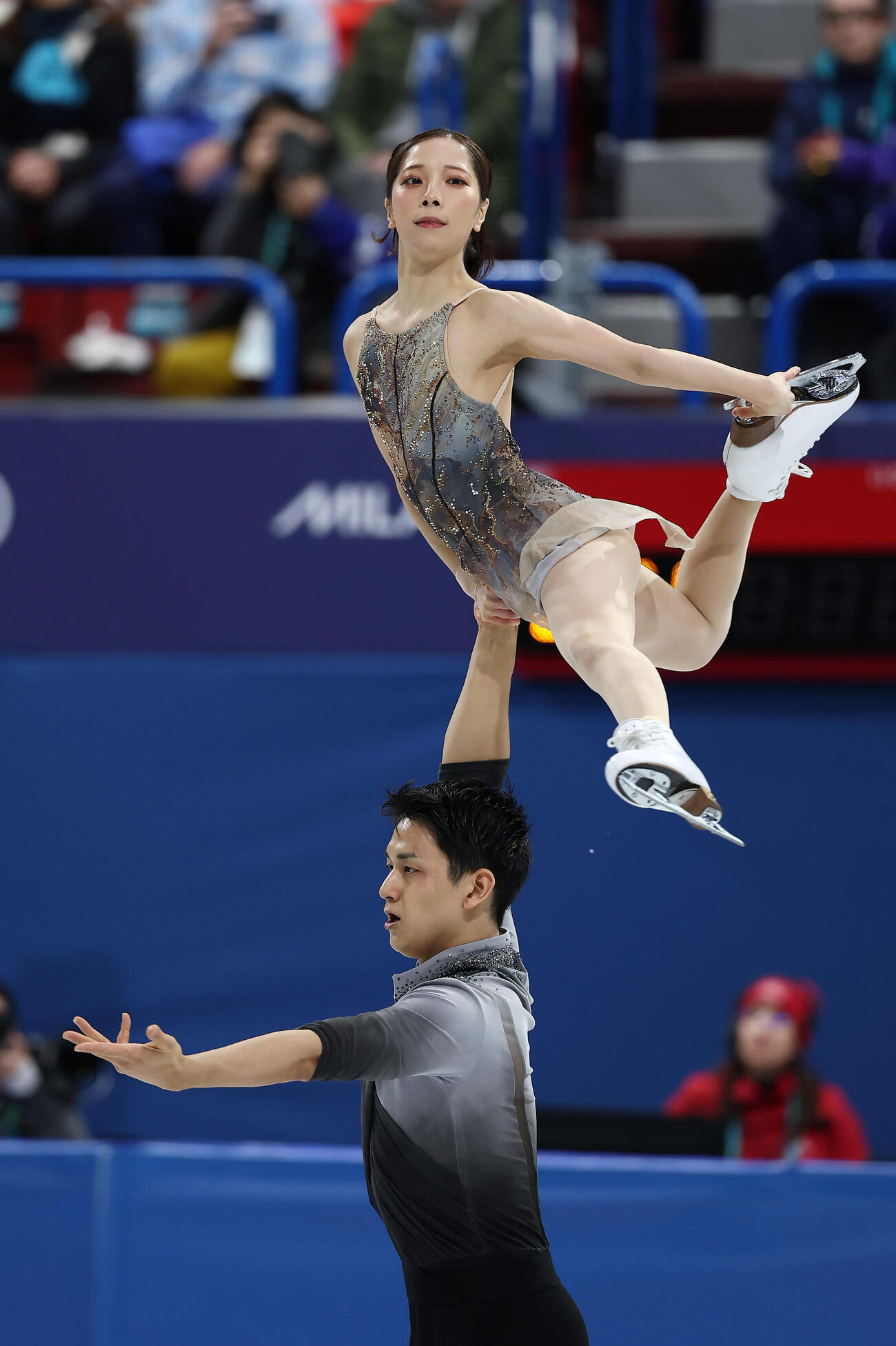 2026ミラノ・コルティナ冬季五輪　ペアフリーで演技する三浦、木原組（2026年2月16日）