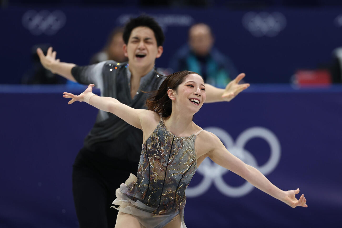 2026ミラノ・コルティナ冬季五輪　ペアフリーで演技する三浦（手前）、木原組（2026年2月16日撮影）