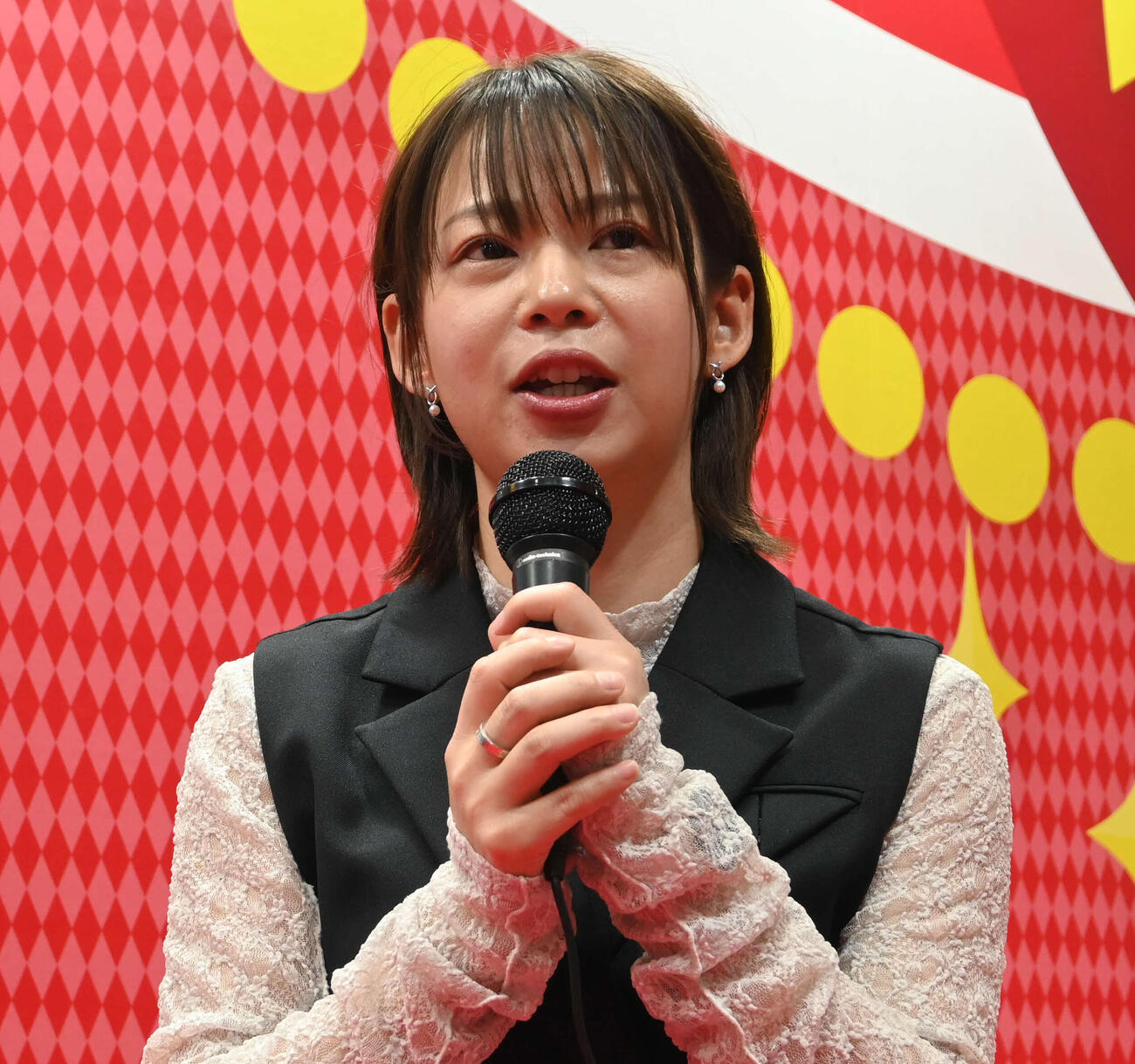 トークショーに登壇した高木菜那さん（撮影・飯岡大暉）