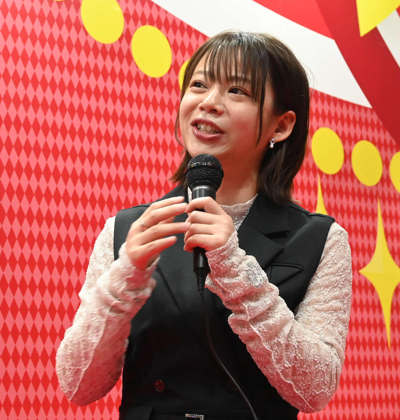 トークショーに登壇した高木菜那さん（撮影・飯岡大暉）