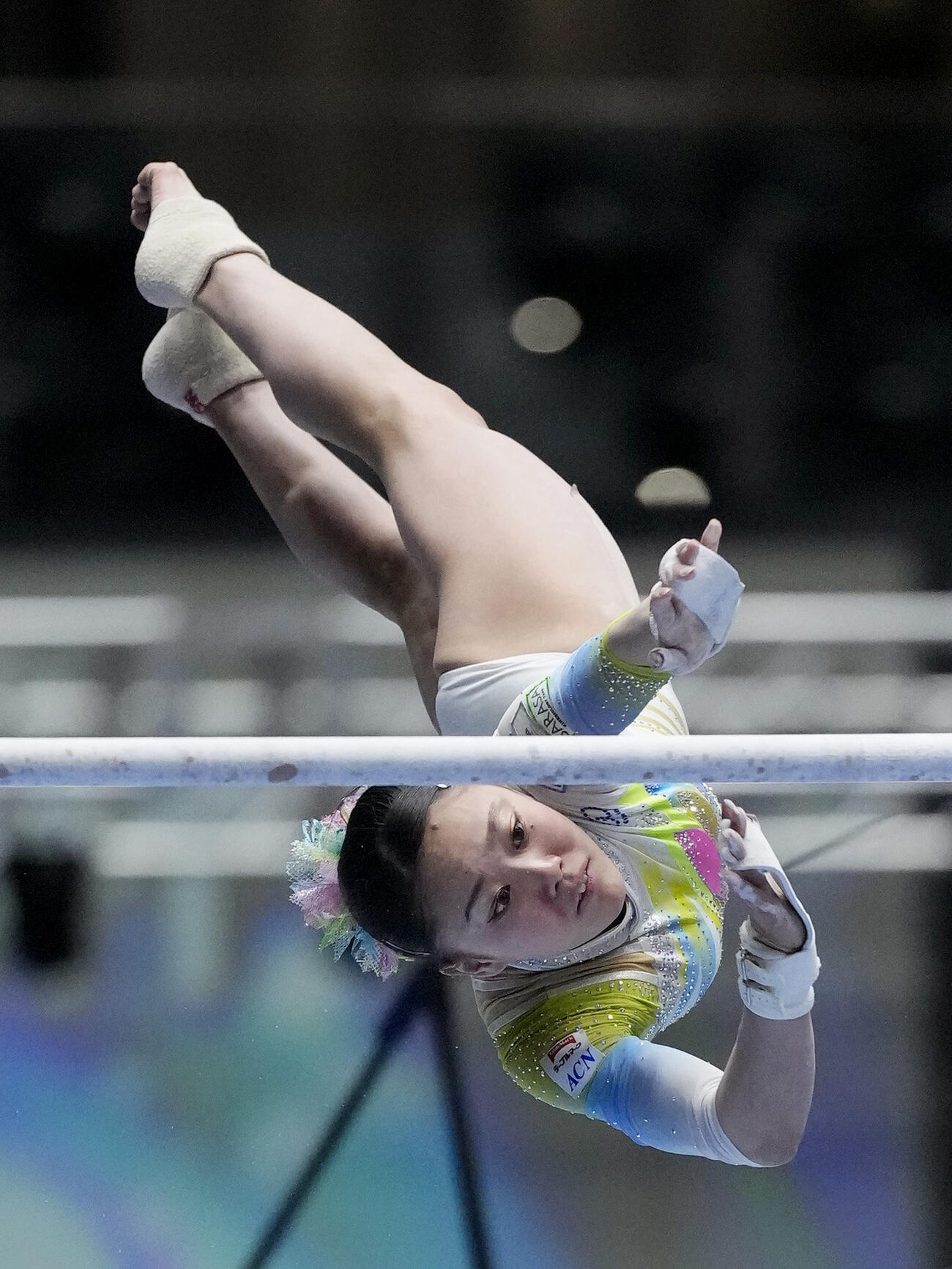 女子個人総合で優勝した西山実沙の段違い平行棒（共同）