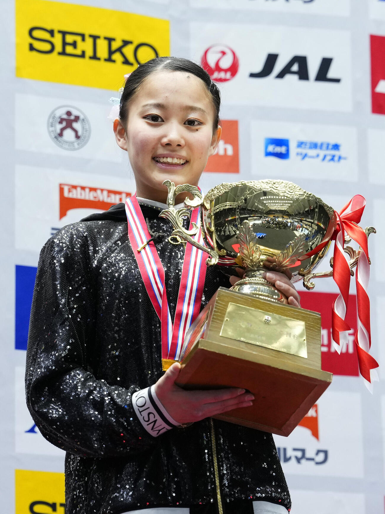女子個人総合で初優勝した西山実沙（共同）
