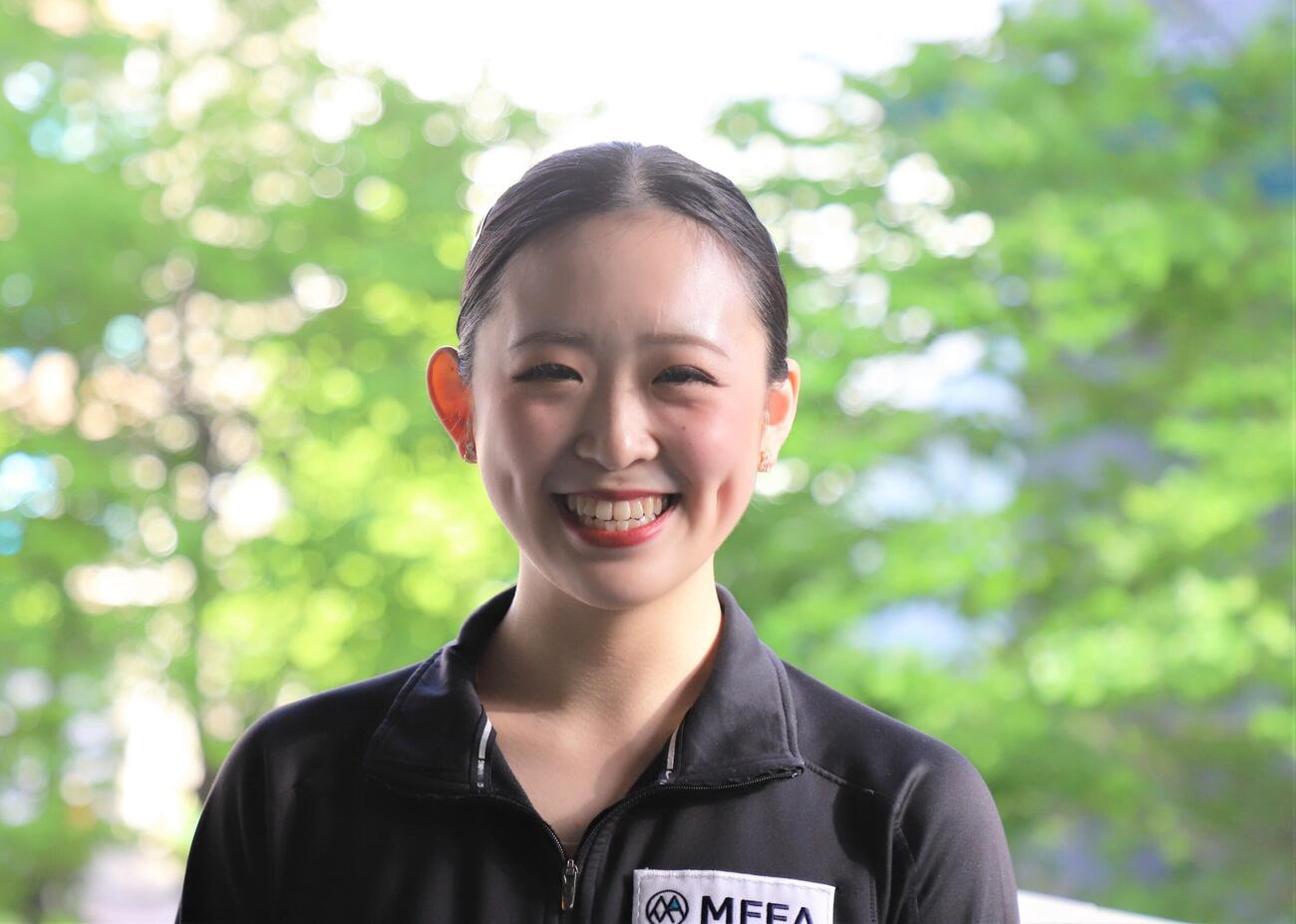 リリーカップ女子選手権で演技後に笑顔を見せる青木（撮影・藤塚大輔）