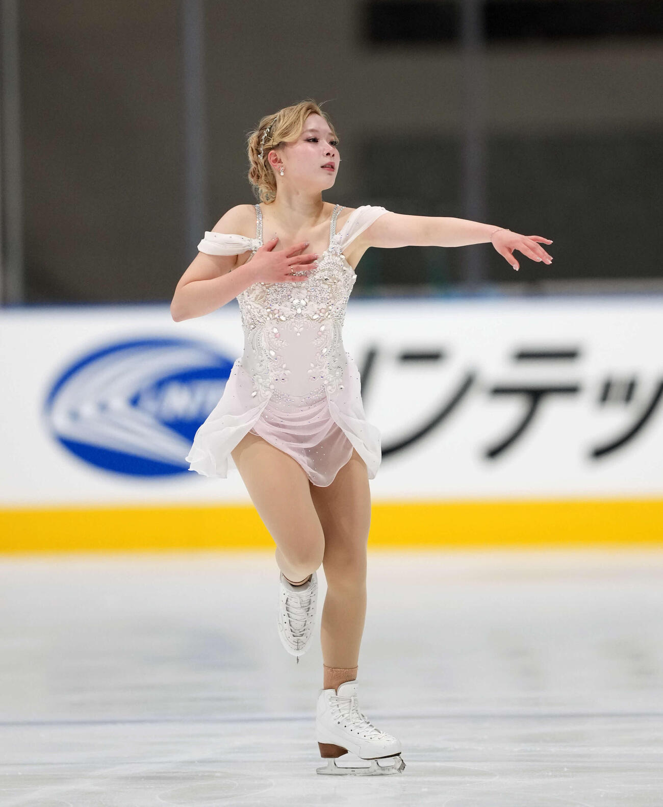 全日本ジュニア選手権で演技する村上遥奈（2025年11月撮影）