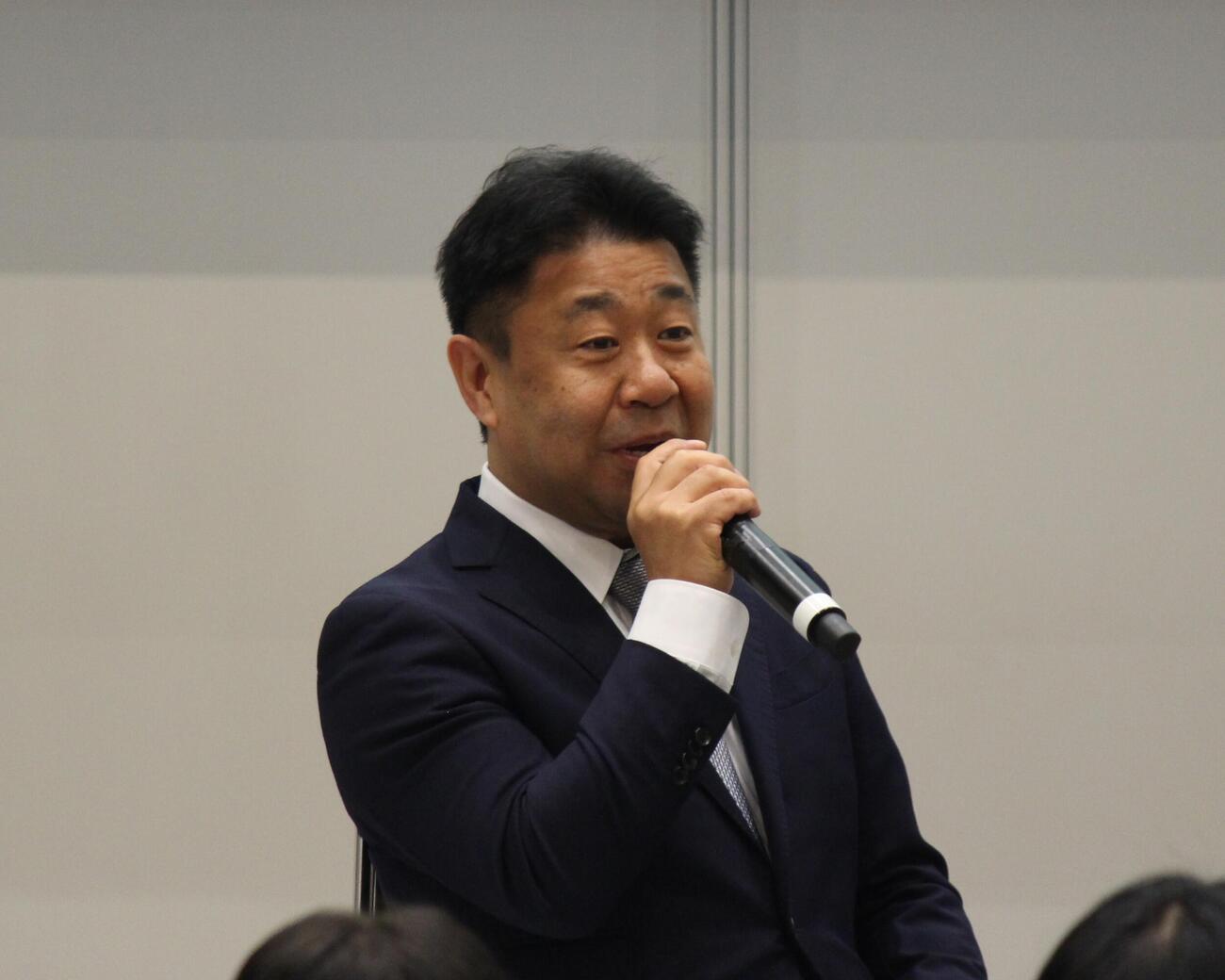 トークイベントに出席するオリエンタルバイオの渡邉和孝社長