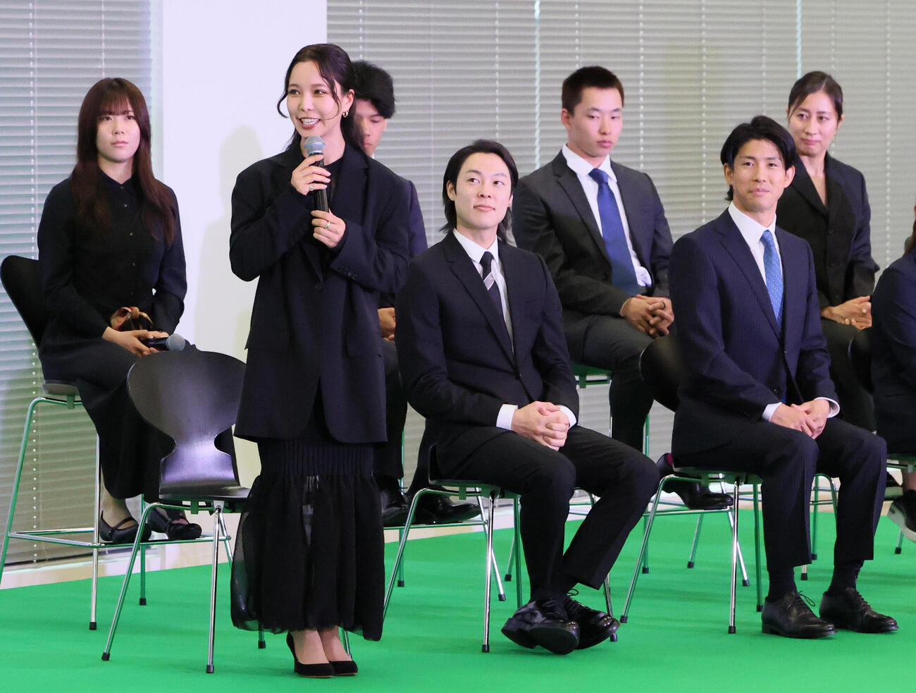 エイブルスノーアスリート表彰式で、あいさつする高梨沙羅（撮影・丹羽敏通）