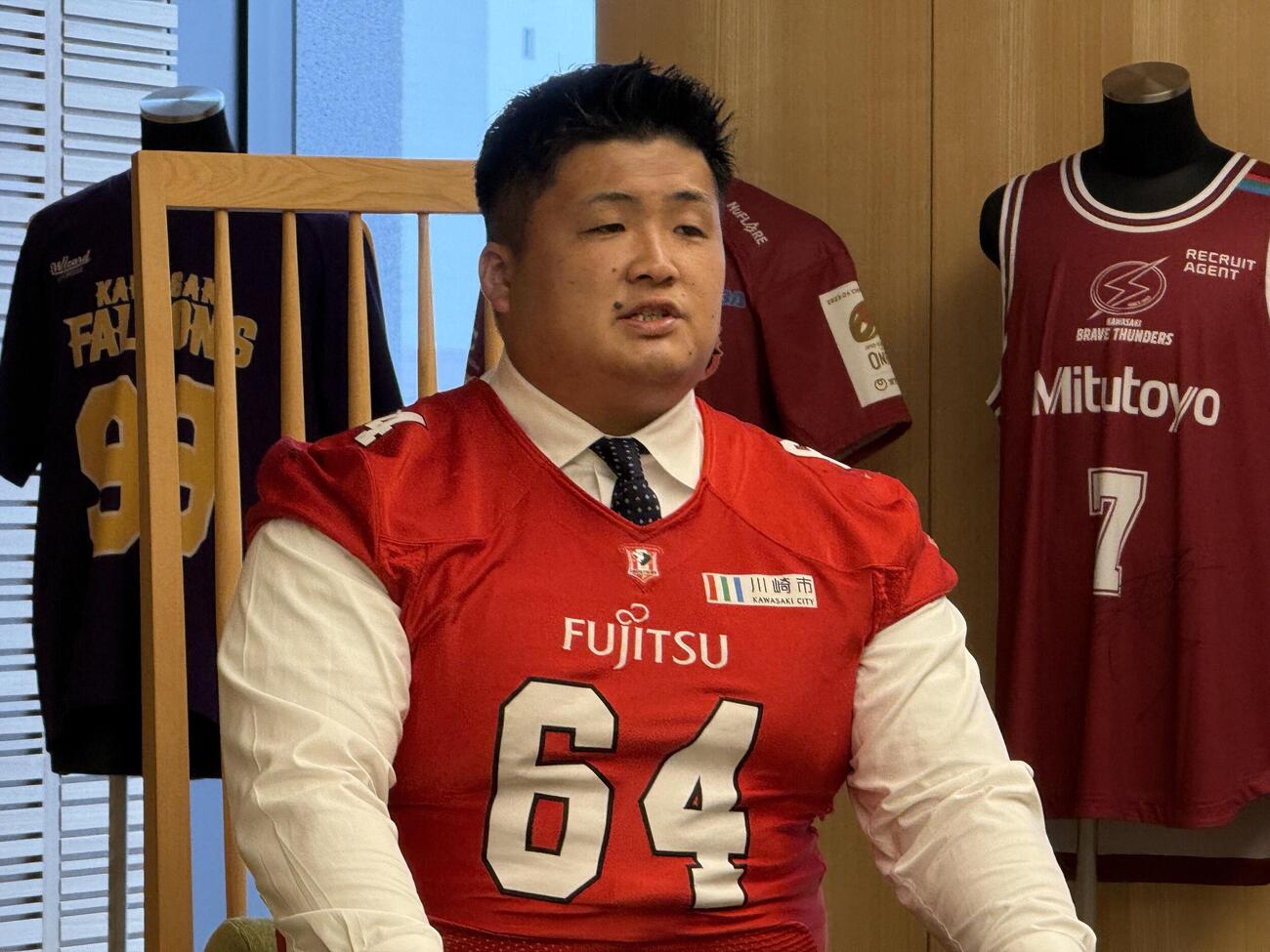表敬訪問した富士通の大久保壮哉（富士通提供）