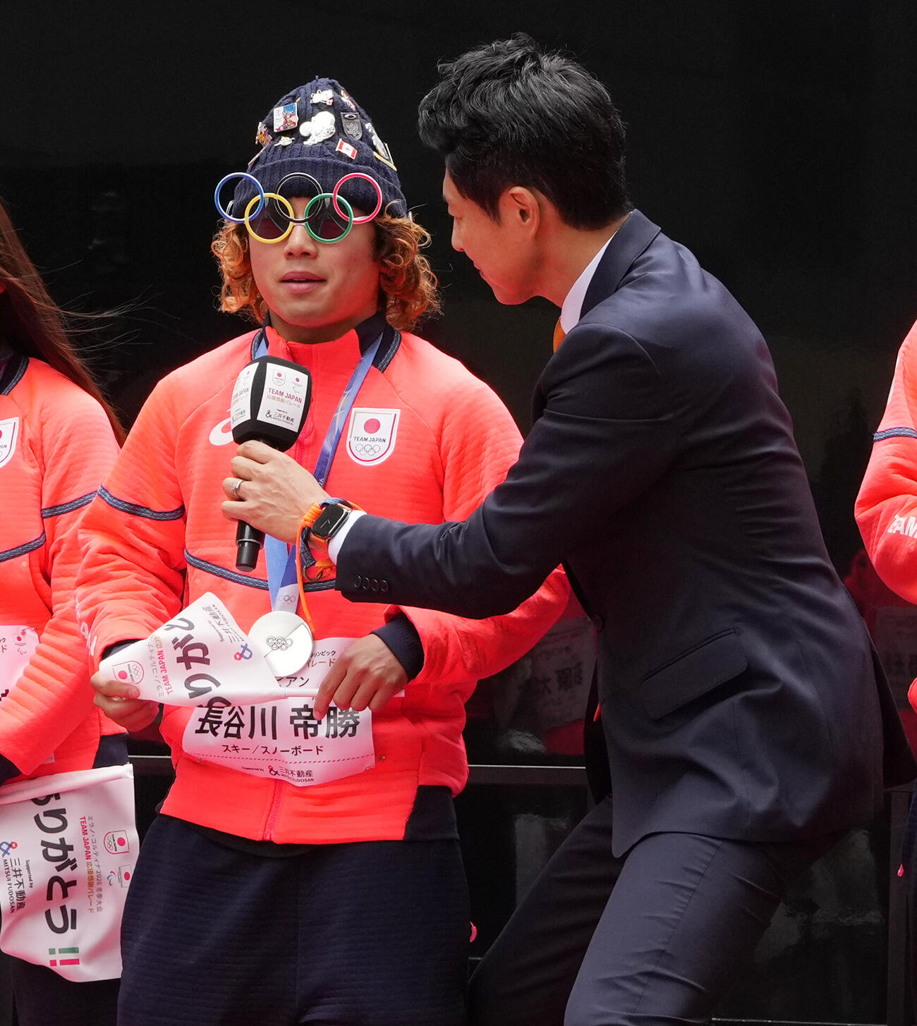 インタビューに答える長谷川帝勝（撮影・小島史椰）