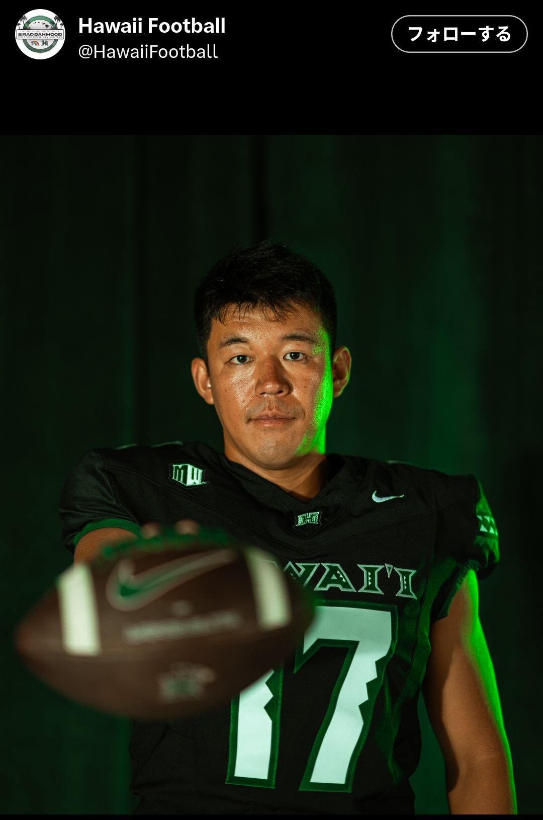 日本人初のNFLドラフト指名を待つハワイ大のキッカー松澤寛政を紹介するアメフト部の公式X