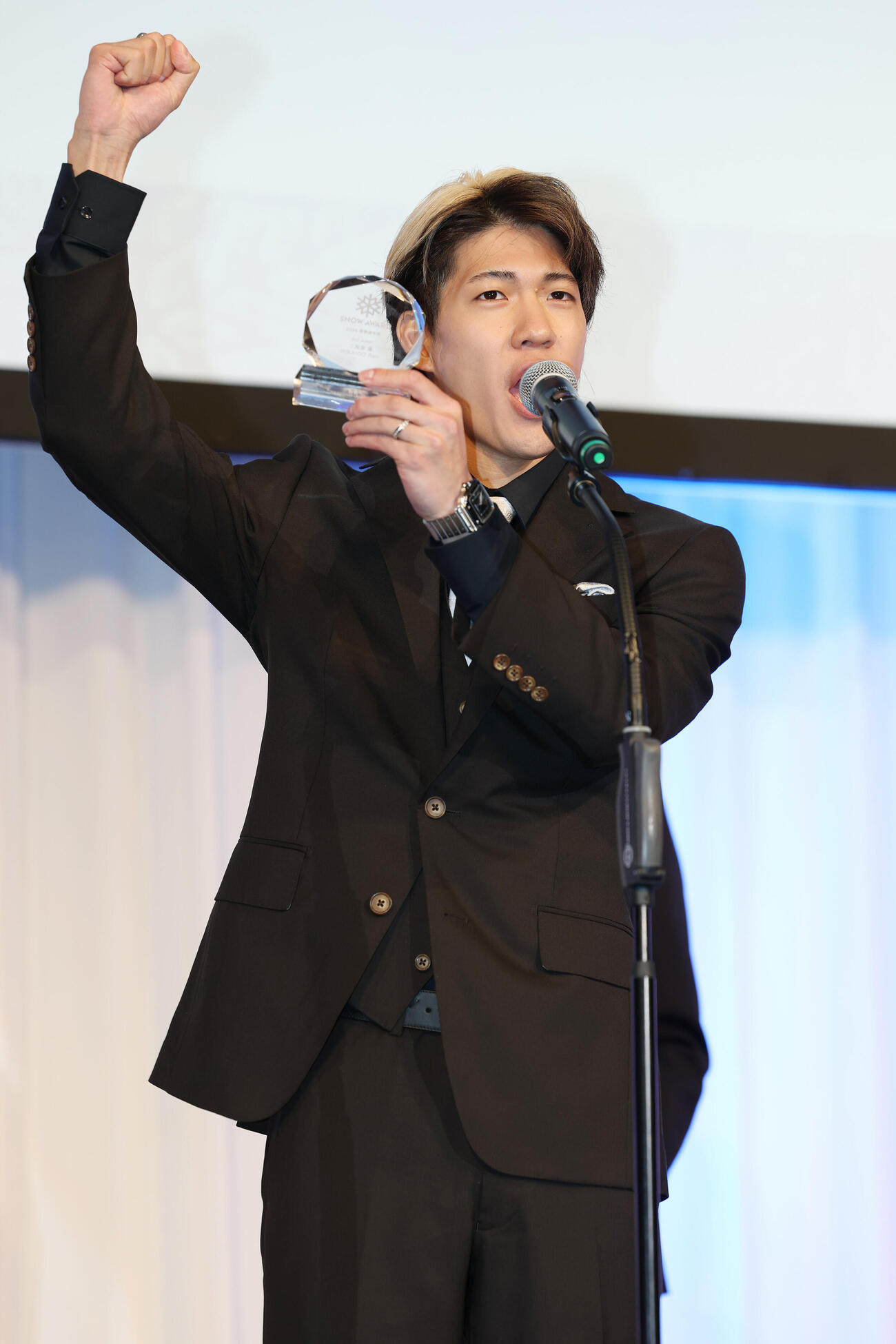 「SNOW AWARD」で優秀選手賞を受賞した二階堂蓮（撮影・宮地輝）