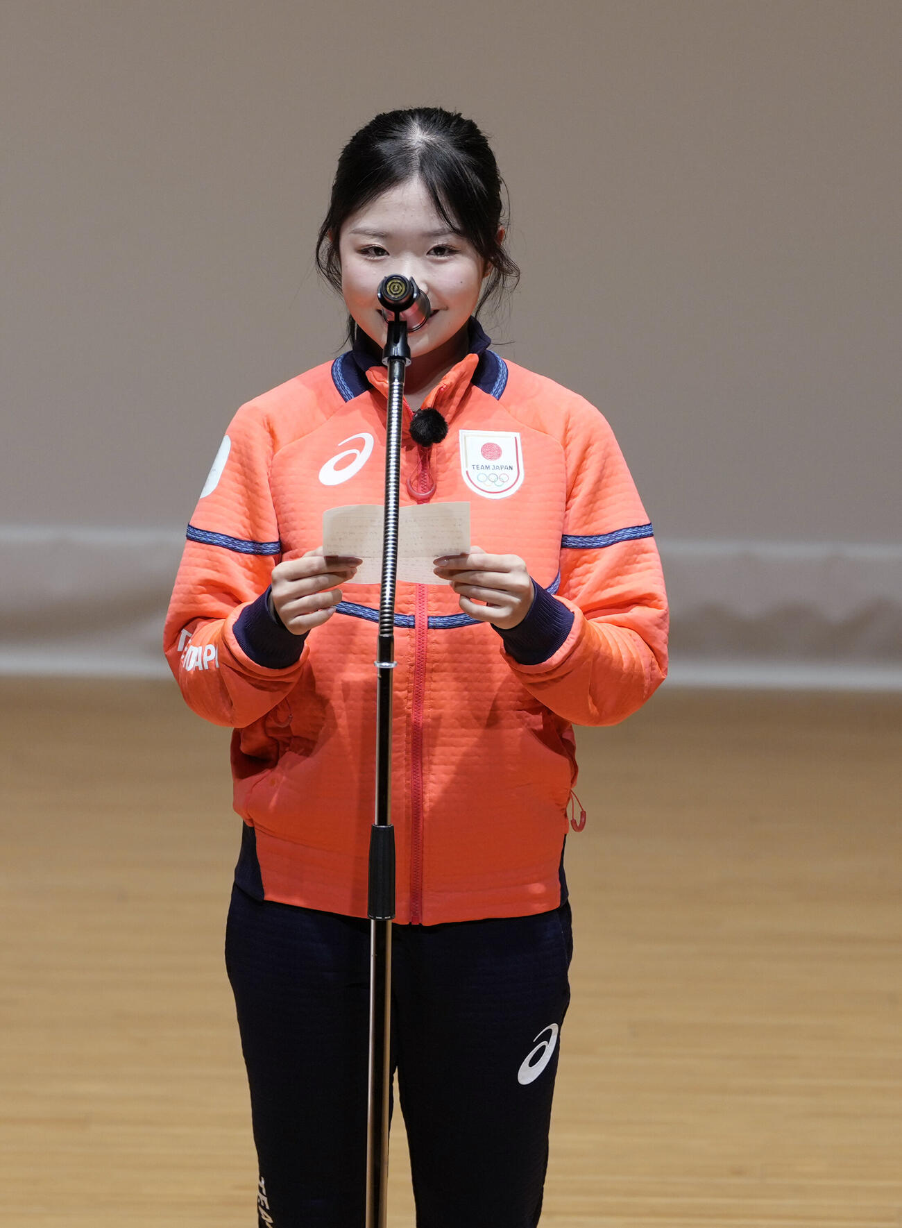 中井亜美オリンピック祝賀会　スピーチをする中井亜美（撮影・小島史椰）