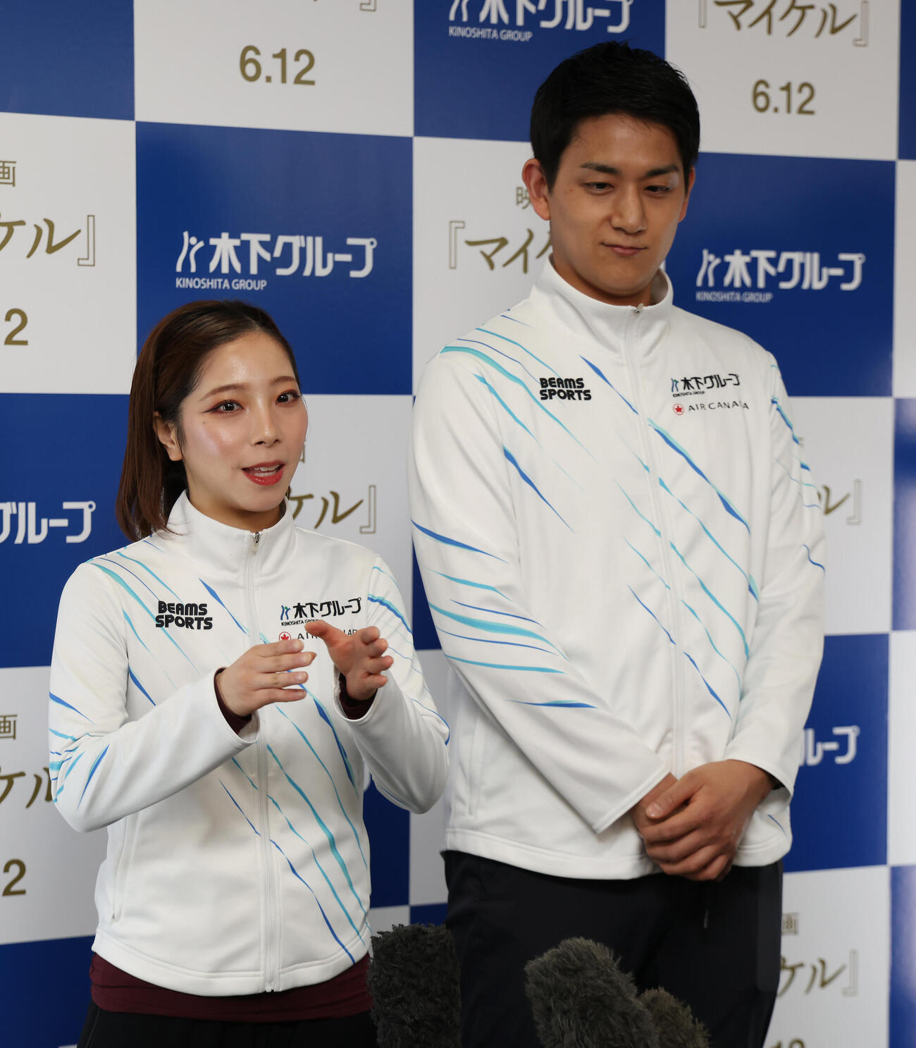 アイスショー「ブルームオンアイス2026」を終え、取材に応じる三浦璃来さん、木原龍一さん組（撮影・前田充）