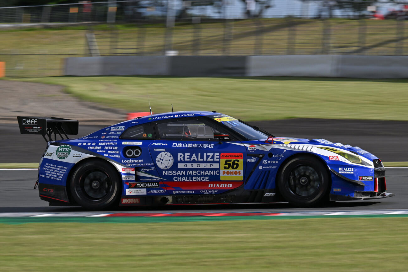 GT300クラスで優勝した56号車