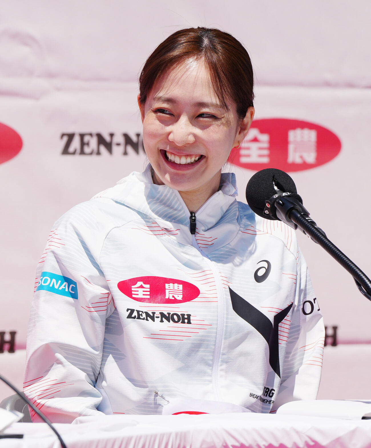 JA全農チビリンピック2026　ラジオ出演する石川佳純さん（撮影・江口和貴）