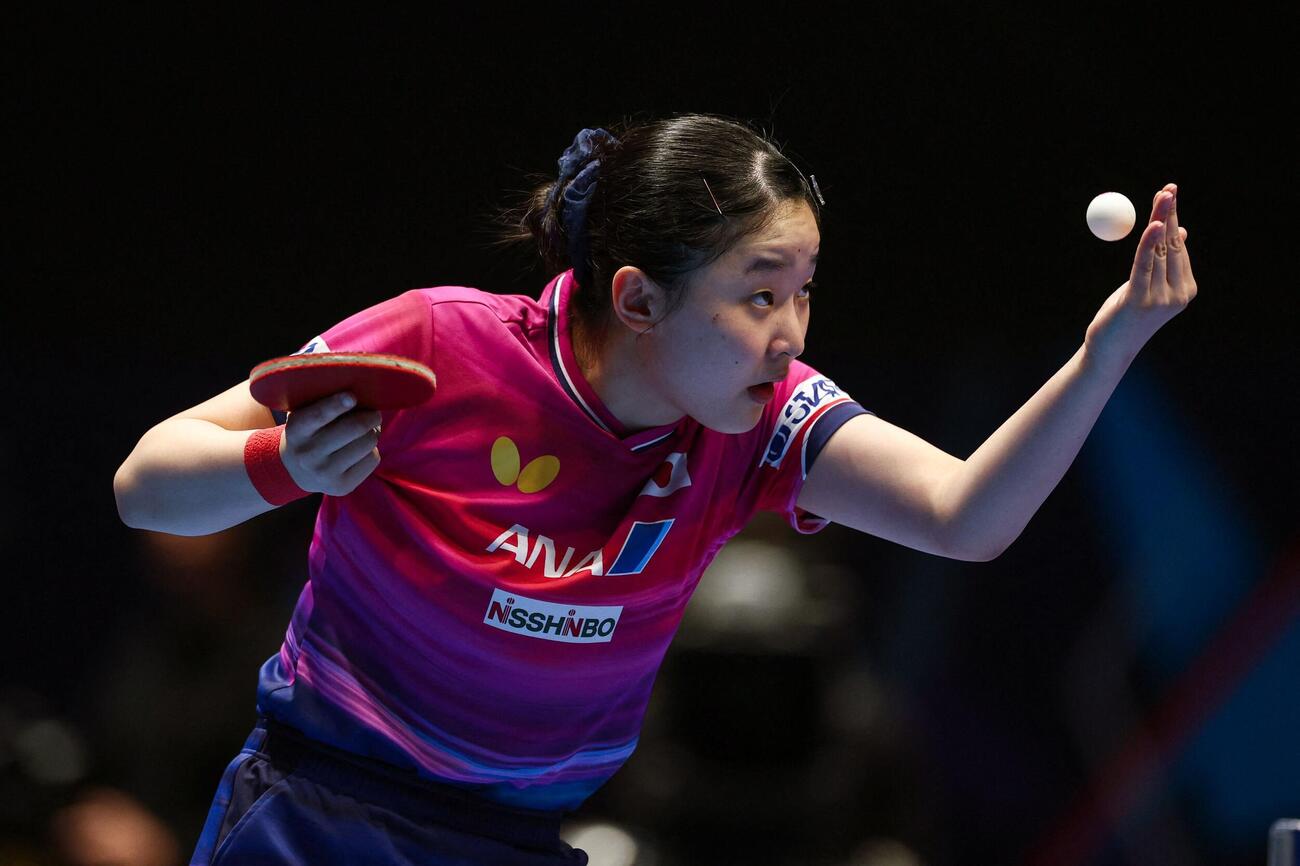 世界卓球決勝トーナメント1回戦に出場する張本美和（ロイター）