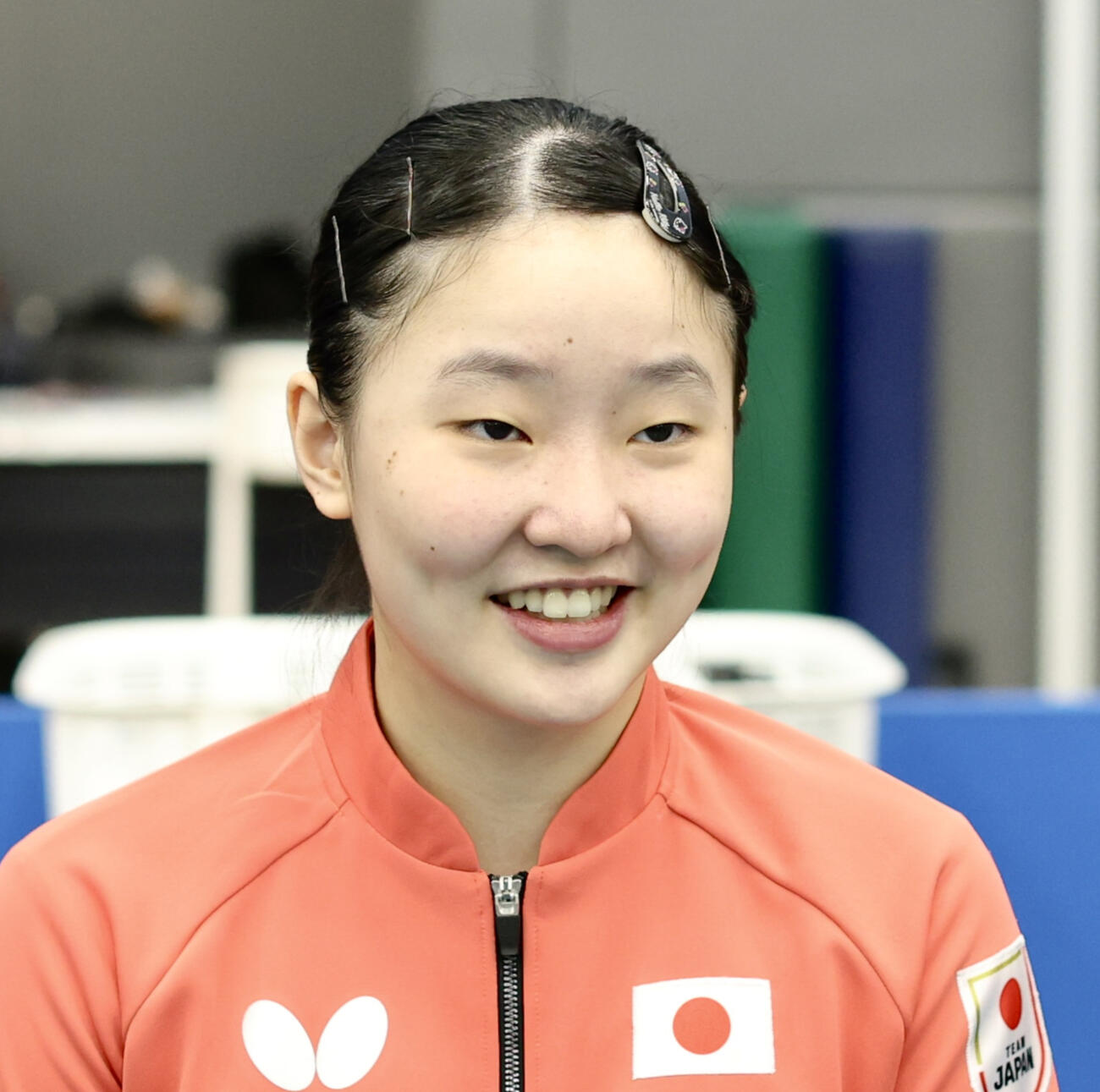 張本美和（2026年4月撮影）