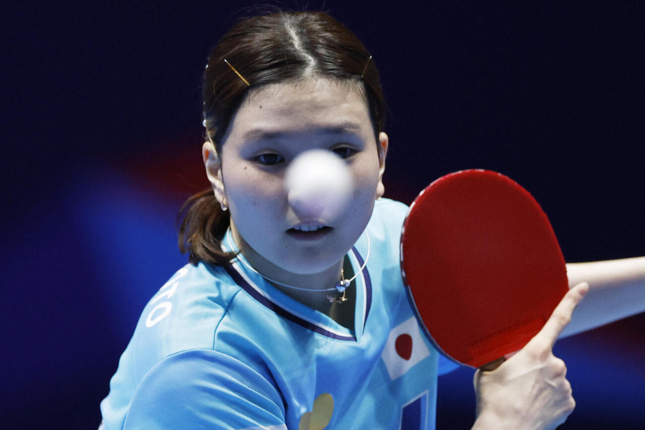 中国戦でプレーする橋本帆乃香（ロイター）