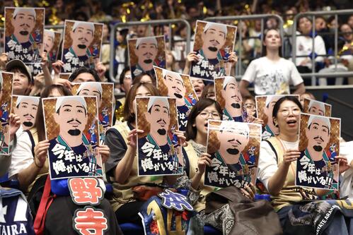 りそなBリーグ1部チャンピオンシップ決勝 第1戦 長崎対琉球 応援する琉球ブースター(撮影・宮地輝)=2026年5月23日