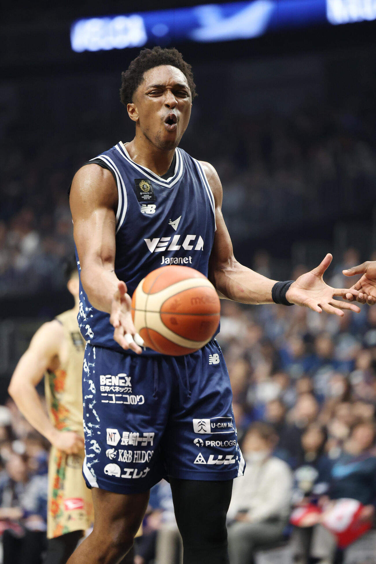 りそなBリーグ1部チャンピオンシップ決勝　第1戦　長崎対琉球　第4Q、フリースローを落とした長崎スタンリー・ジョンソン（撮影・宮地輝）＝2026年5月23日