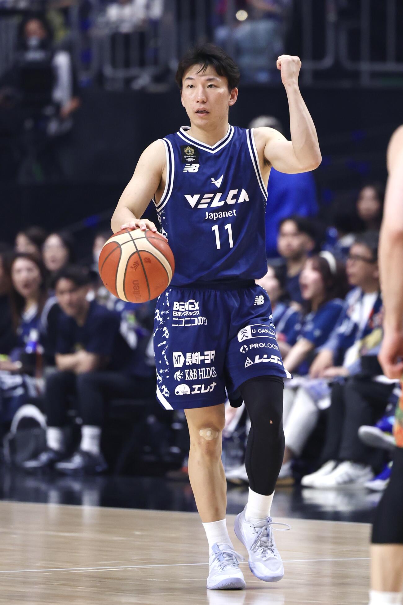 りそなBリーグ1部チャンピオンシップ決勝　第2戦　長崎対琉球　第3Q、指示を出す長崎熊谷航（撮影・宮地輝）