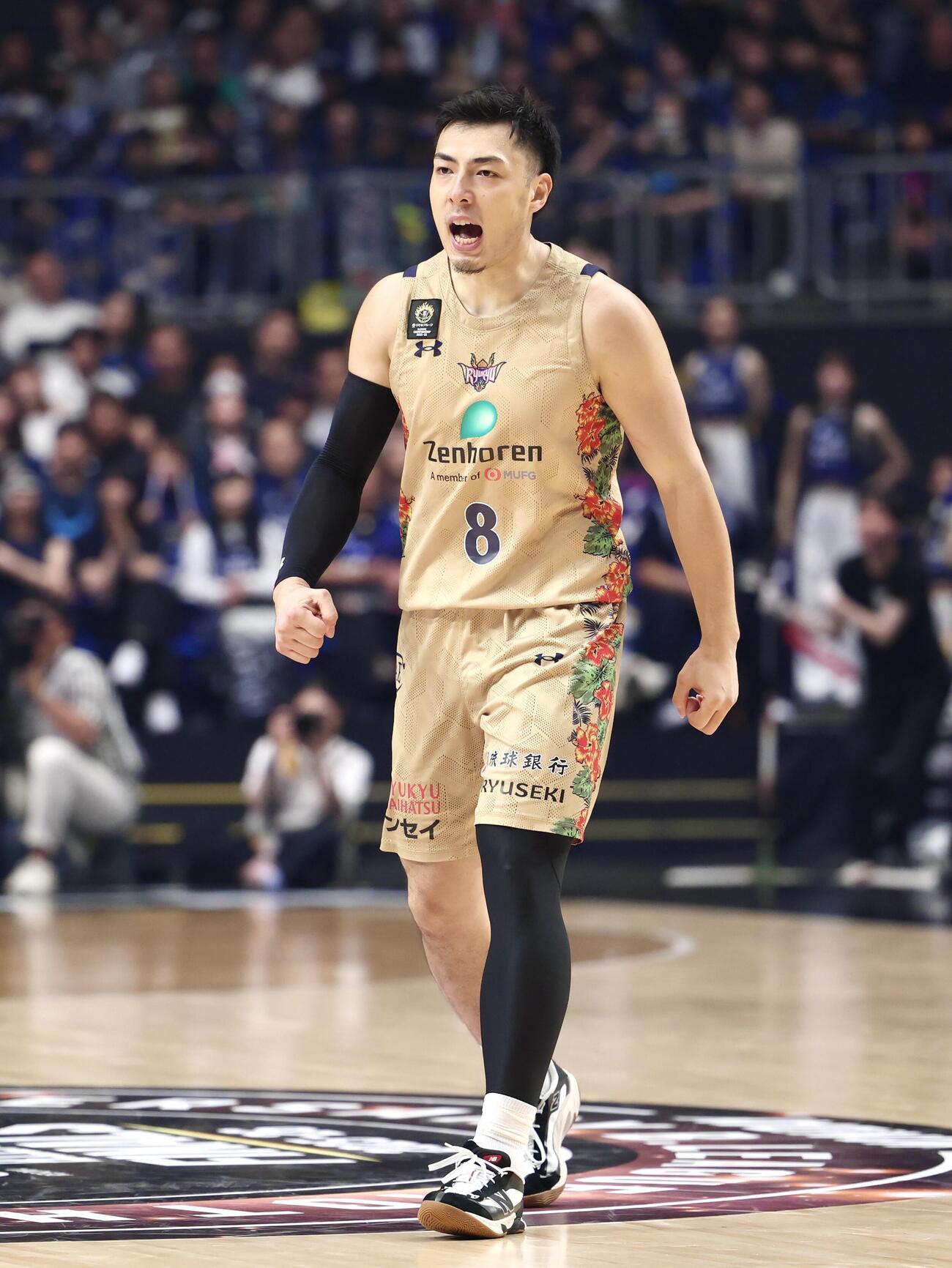 りそなBリーグ1部チャンピオンシップ決勝　第2戦　長崎対琉球　第4Q、3点シュートを決めた琉球佐土原遼（撮影・宮地輝）＝2026年5月24日