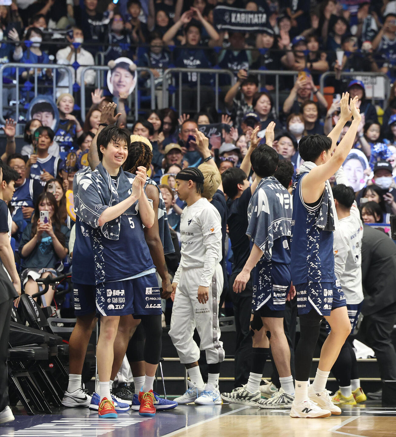 りそなBリーグ1部チャンピオンシップ決勝　第2戦　長崎対琉球　2戦目を制し笑顔を見せる長崎イ・ヒョンジュン（撮影・宮地輝）＝2026年5月24日