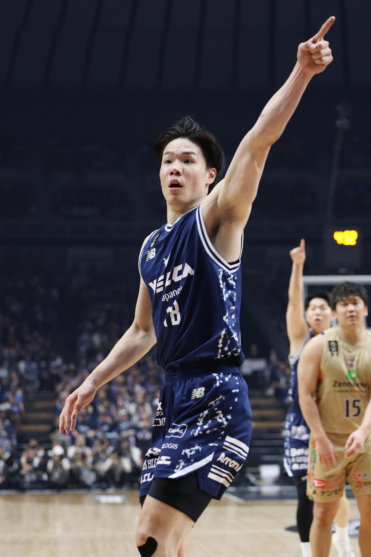 長崎対琉球　第3Q、ボールをアピールする長崎馬場雄大（撮影・宮地輝）