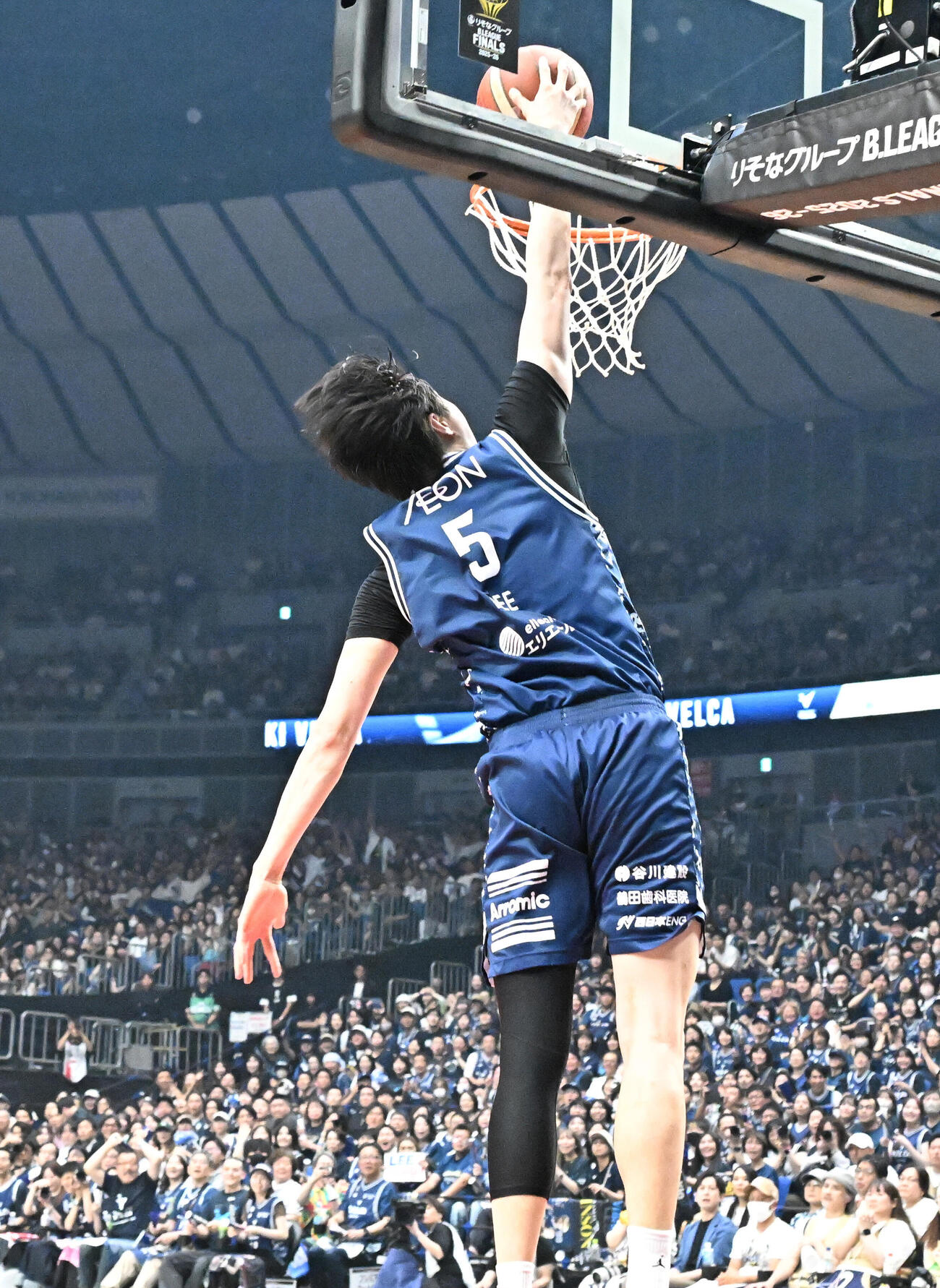 バスケBリーグ決勝第3戦　　長崎対琉球　第4Q、シュートを決める長崎のイ・ヒョンジュン（撮影・千葉一成）＝2026年5月26日