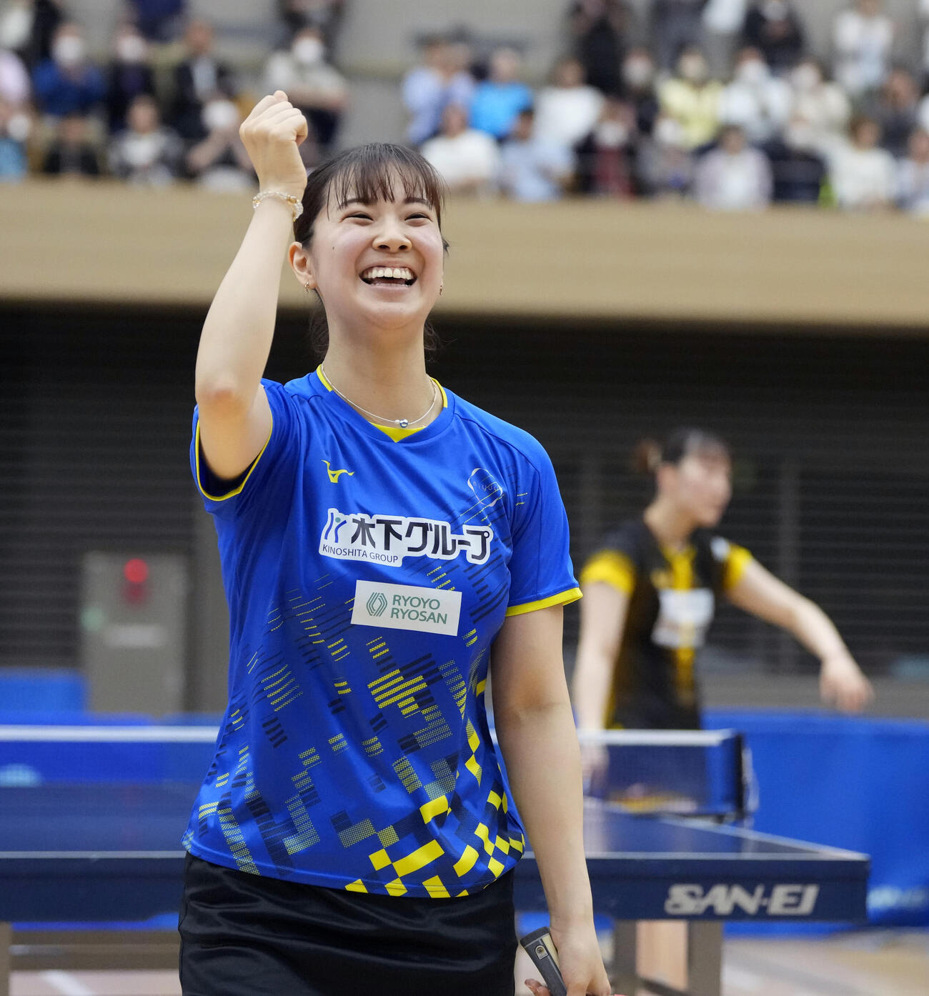 卓球アジア選手権代表選考会最終日　女子シングルス決勝　赤江夏星対長崎美柚　優勝を決めガッツポーズをする長崎美柚（撮影・小島史椰）