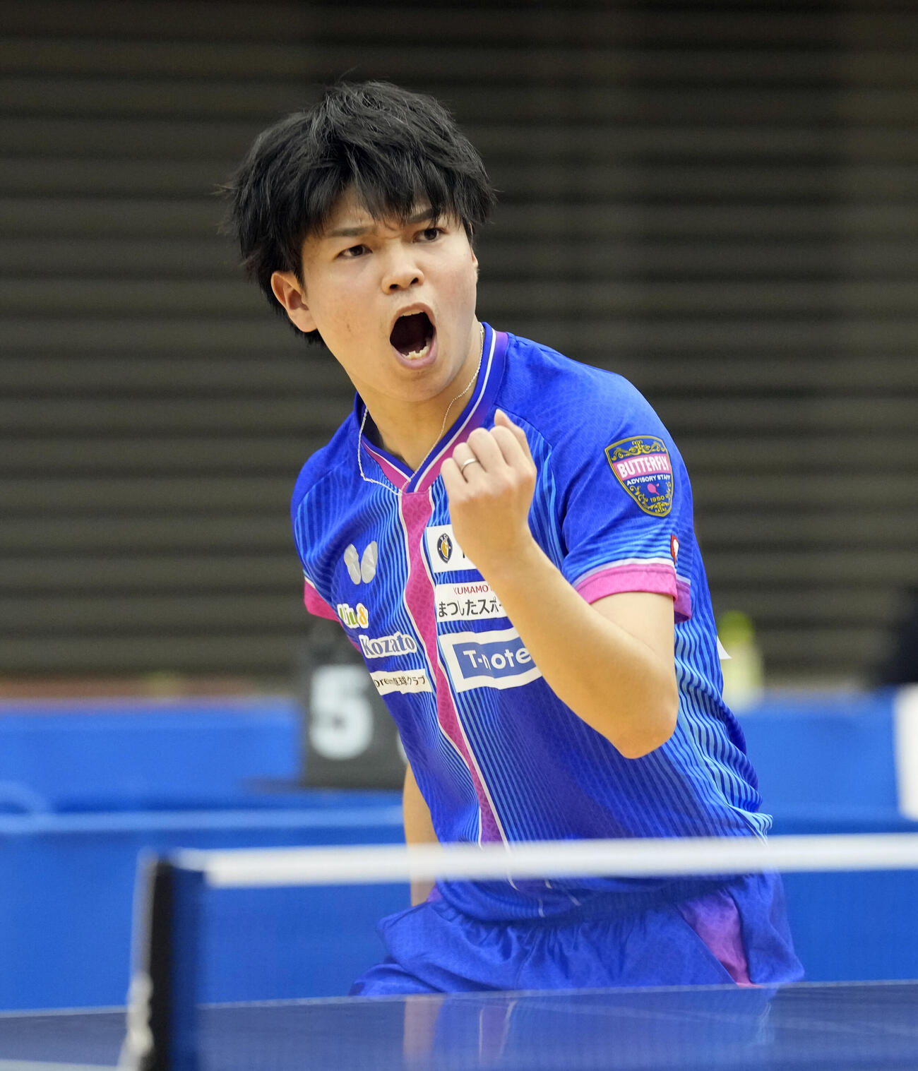 卓球アジア選手権代表選考会最終日　男子シングルス決勝　田中佑汰対宇田幸矢　第3セット、ポイントを奪いガッツポーズをする田中佑汰（撮影・小島史椰）