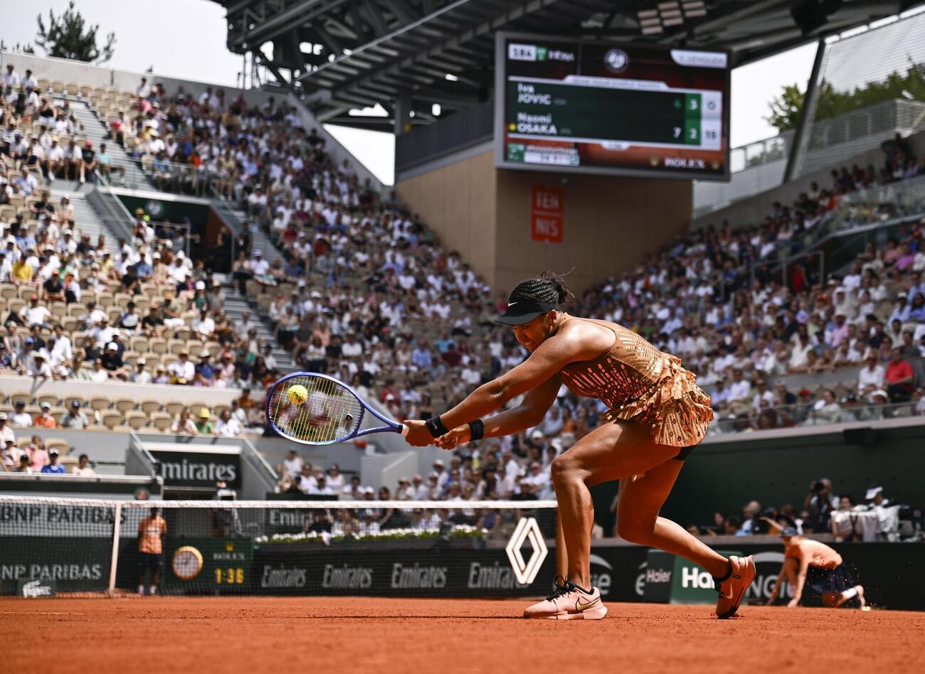 女子シングルス3回戦でプレーする大坂なおみ（共同）