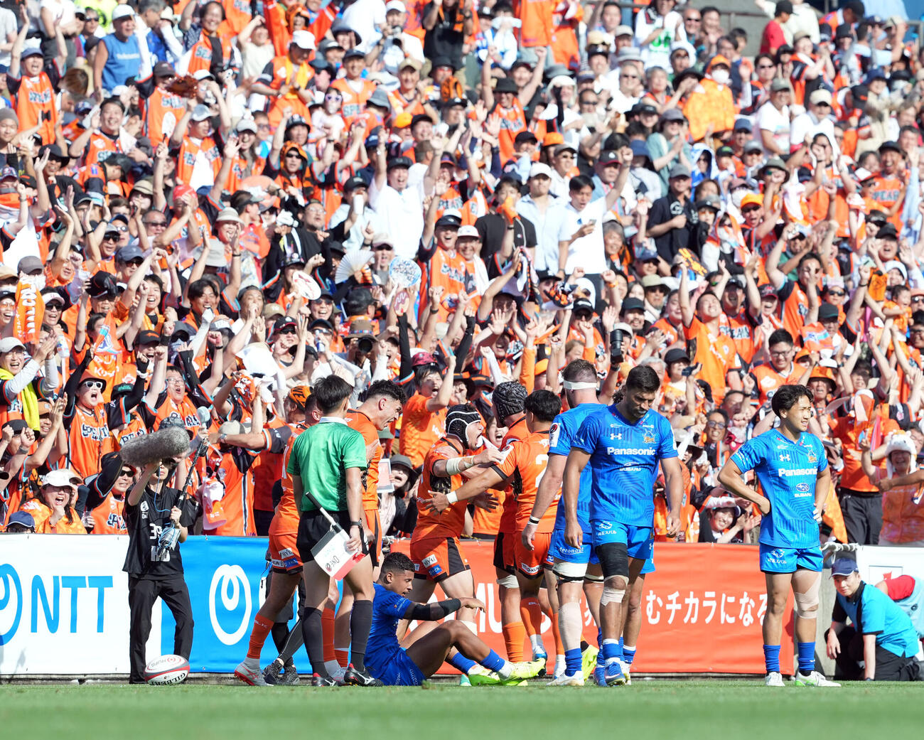 埼玉対東京ベイ　後半、埼玉のに26－24で勝利したむ東京ベイ（撮影・たえ見朱実）＝2026年5月31日