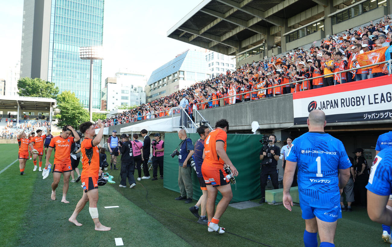 埼玉対東京ベイ　埼玉に勝利した東京ベイ（撮影・たえ見朱実）