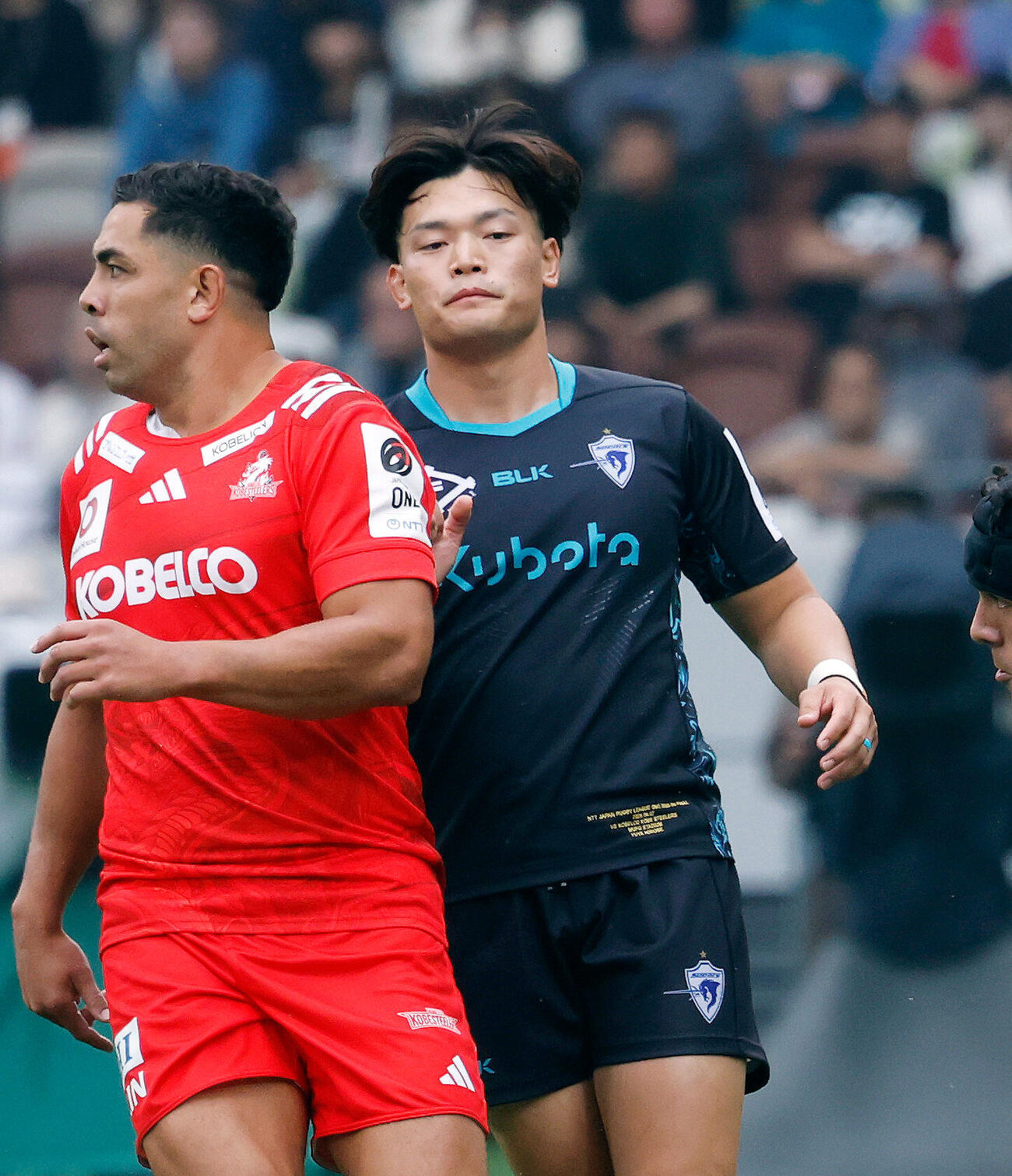 前半、ボールを追う東京ベイ廣瀬雄也（撮影・山本朝陽）