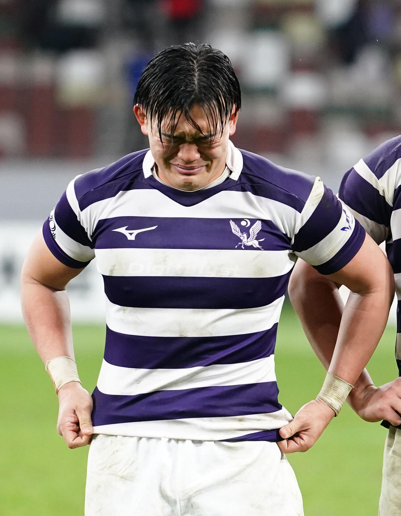 24年1月、ラグビー全国大学選手権決勝　帝京大に敗れ涙を流す明大CTB廣瀬