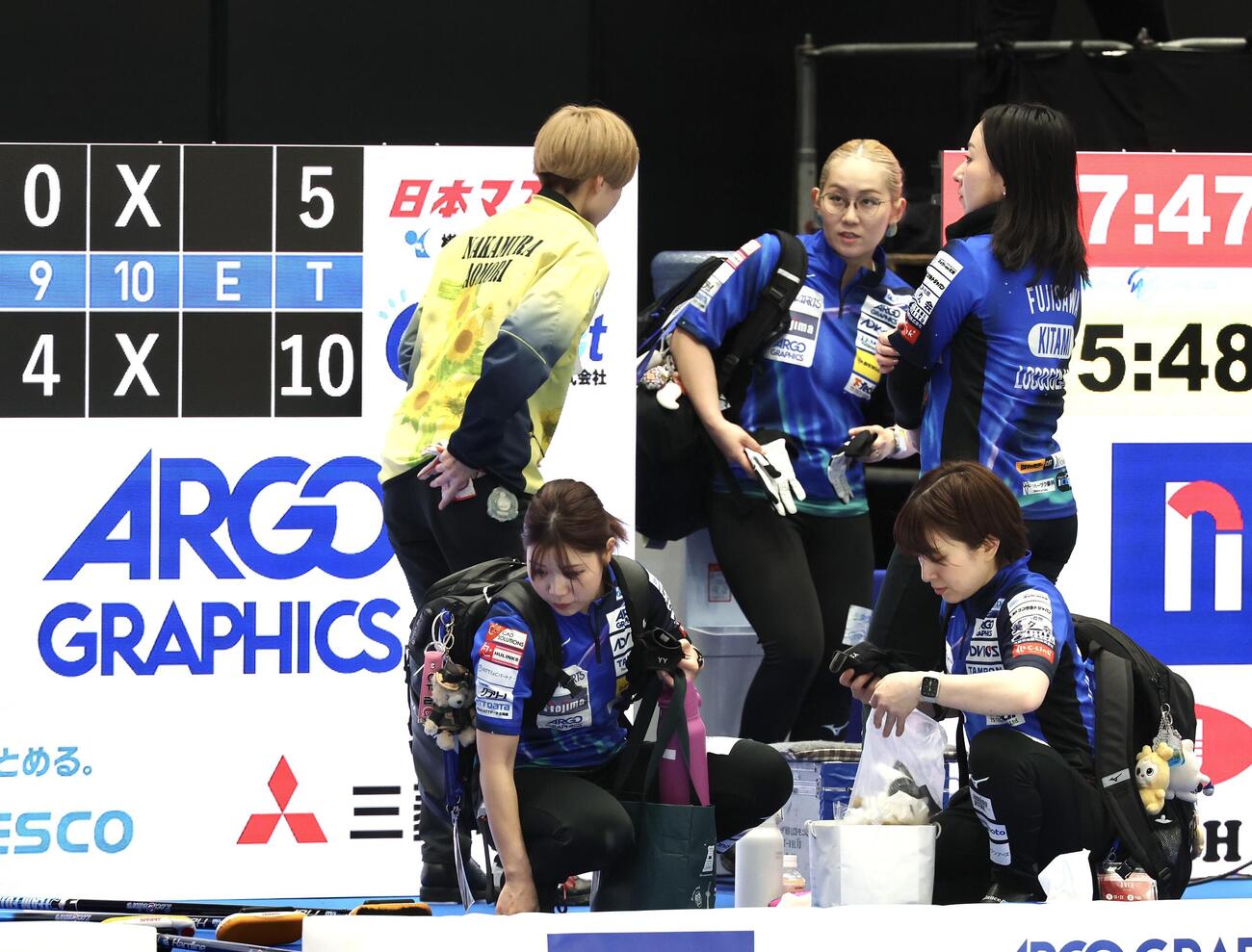 カーリング日本選手権　女子1次リーグ　ロコ・ソラーレ対フィロシーク青森　敗れたロコ・ソラーレ（撮影・宮地輝）