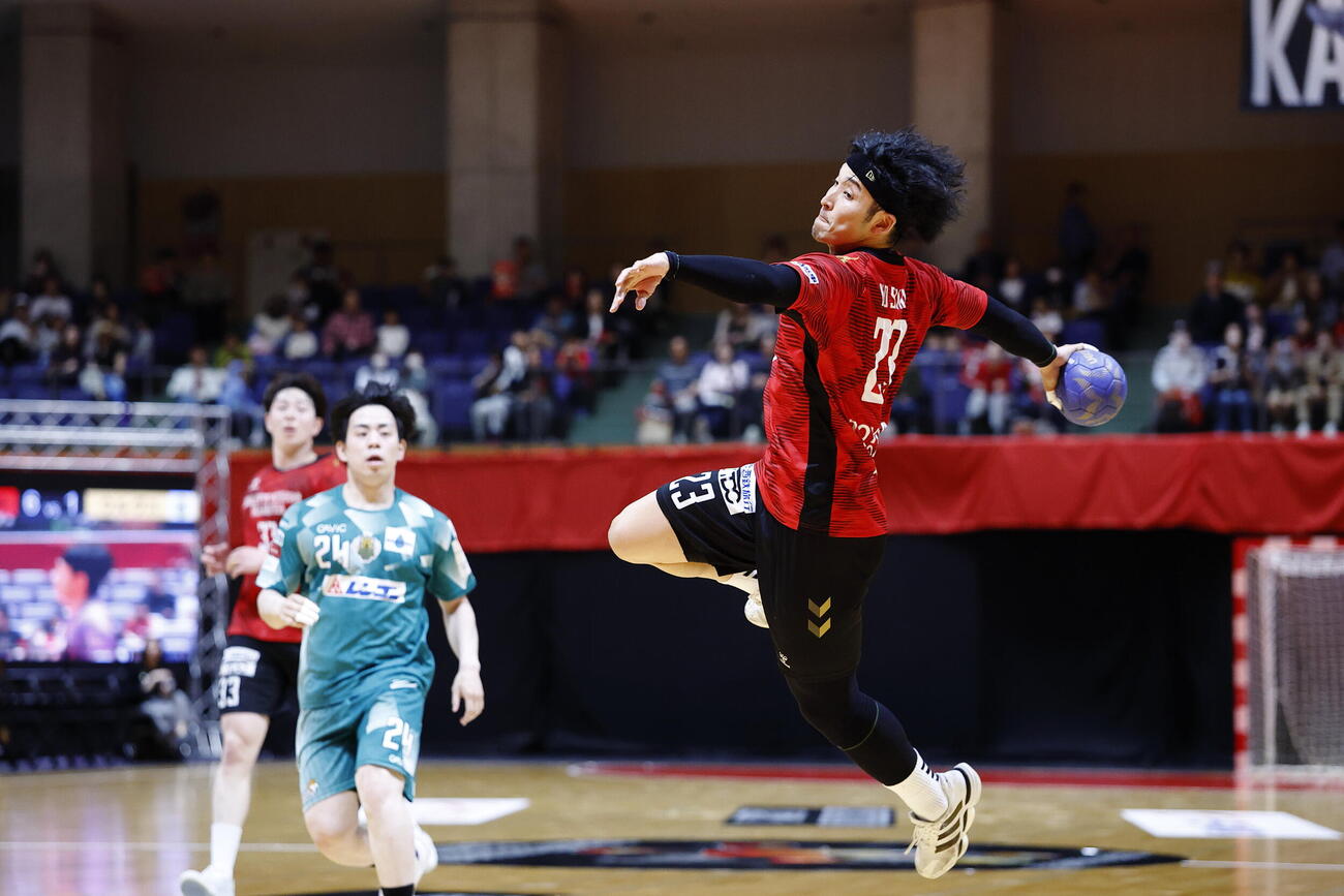 シュートを放つブレイヴキングス刈谷吉野樹（C）ブレイヴキングス刈谷